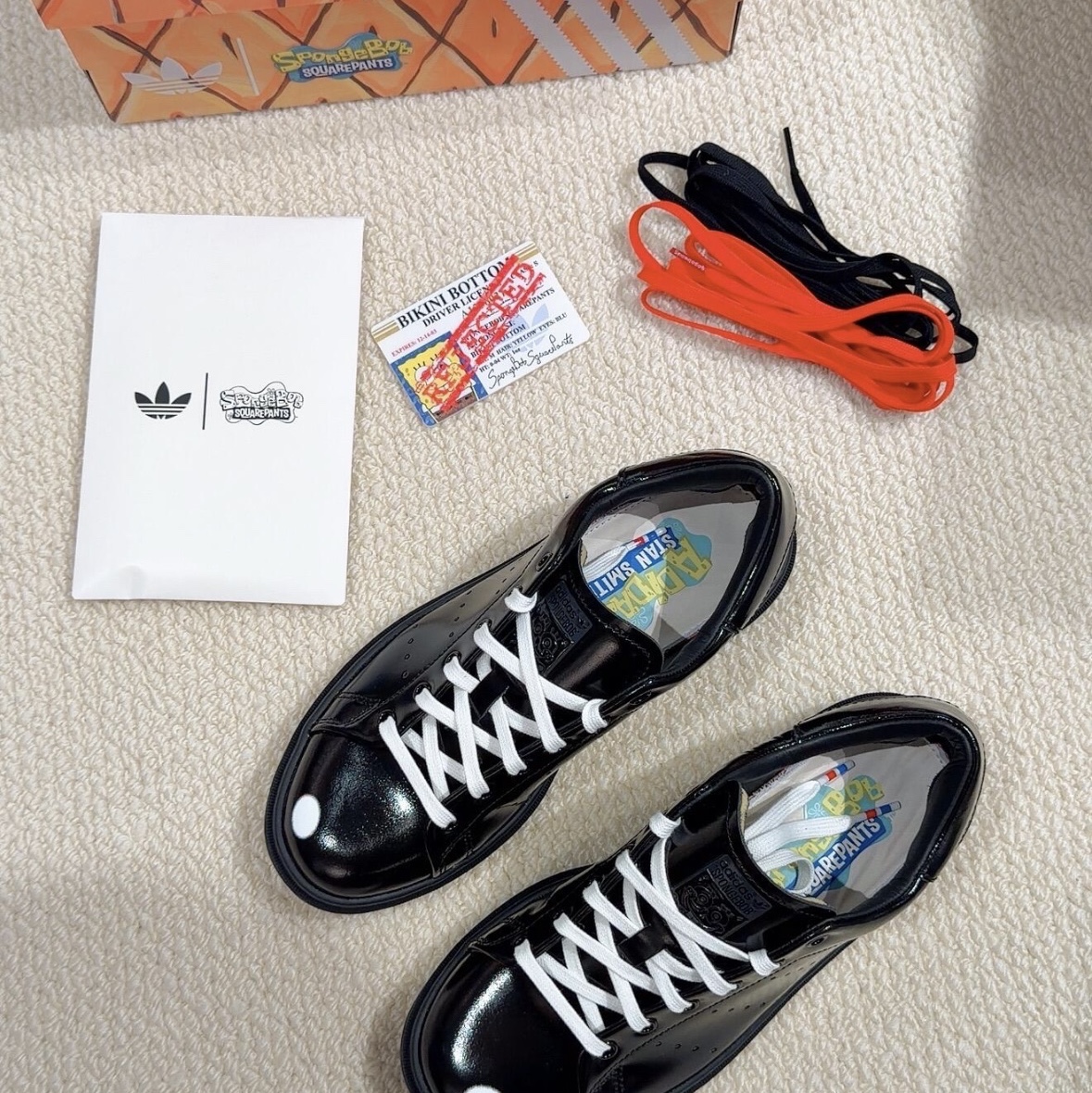 Adidas x Spongebob Stan Smith Freizeit Core Black 착용 스타일 - 3
