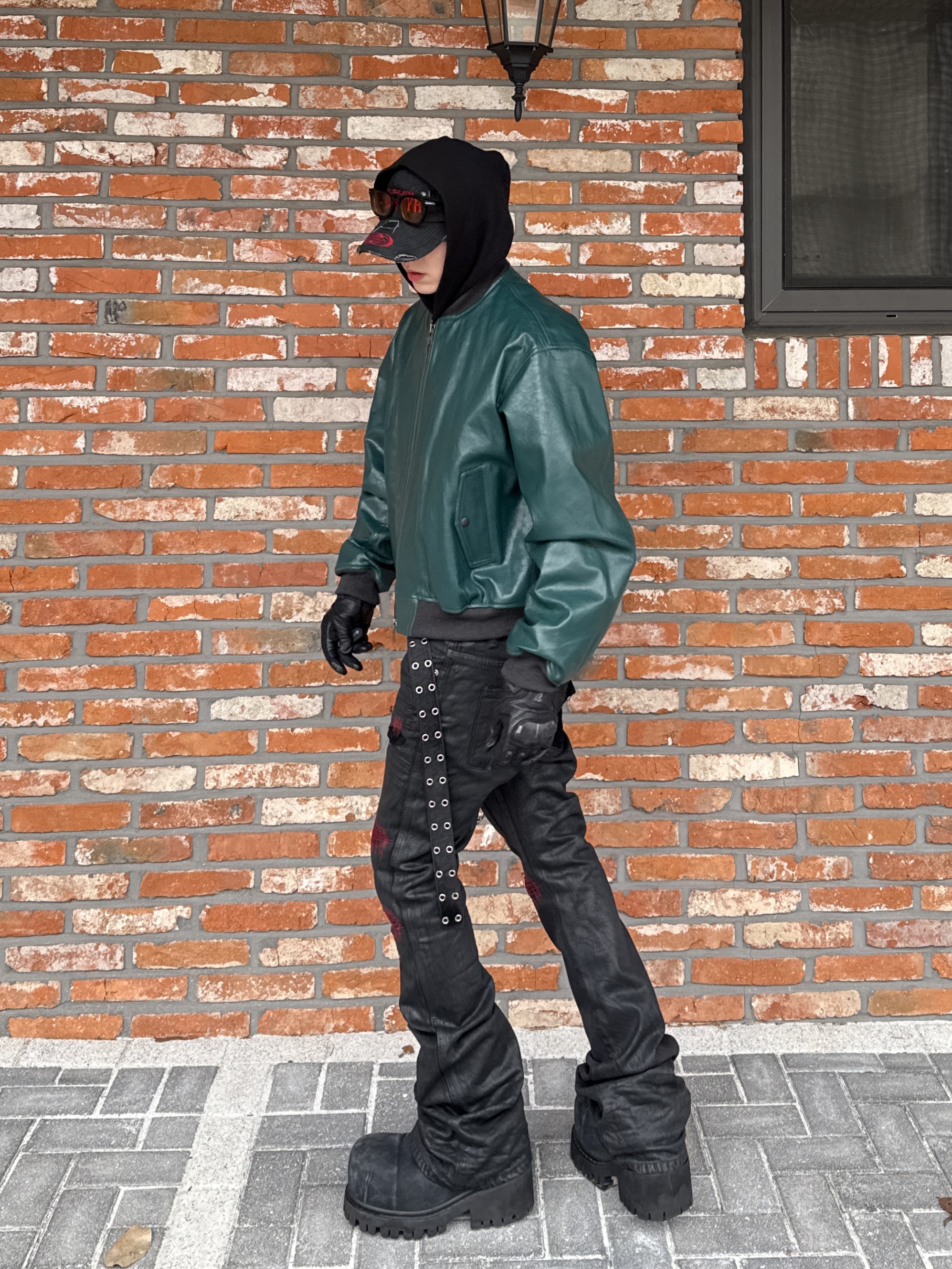 Balenciaga Stomper Bootie Black, Undermycar Hommage Embraced The Fireworks Goatskin Blouson Red - 24FW 착용 스타일 - 7