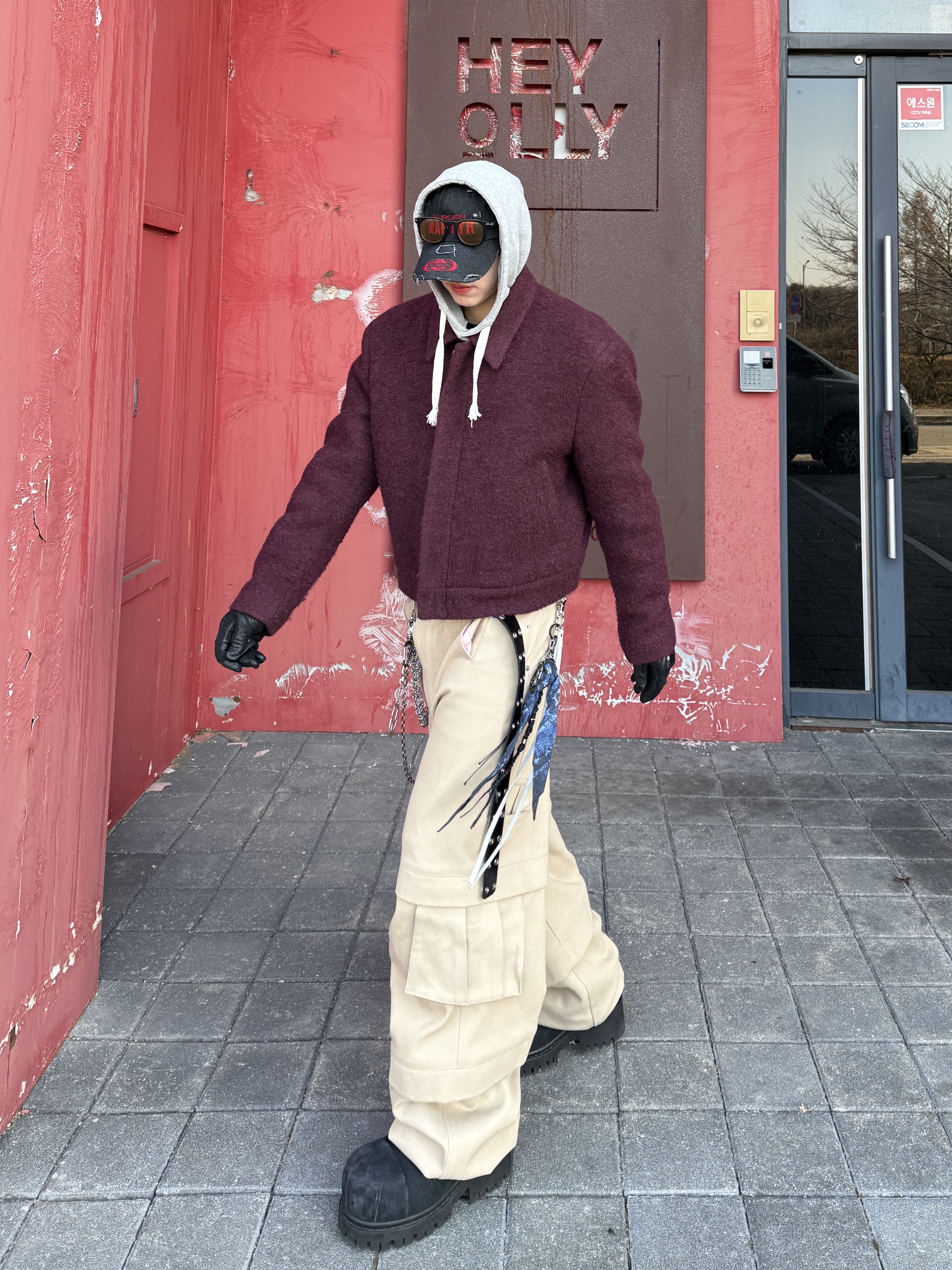 Kamien x MJD Double Hole Belt Black Shearling Calfskin, Kamien Titan Baggy Pants Beige 착용 스타일 - 4