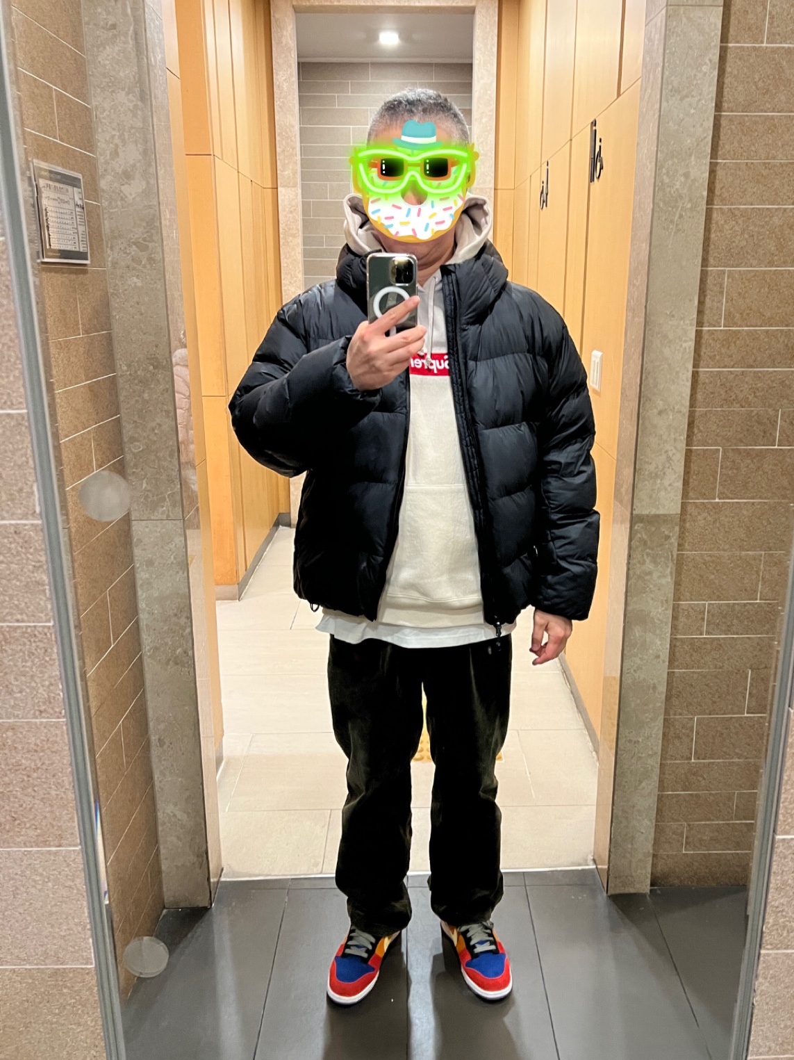 Supreme Box Logo Hooded Sweatshirt Stone - 24FW, Nike ACG Therma-Fit ADV Lunar Lake Loose Hooded Jacket Black Summit White - Asia 착용 스타일