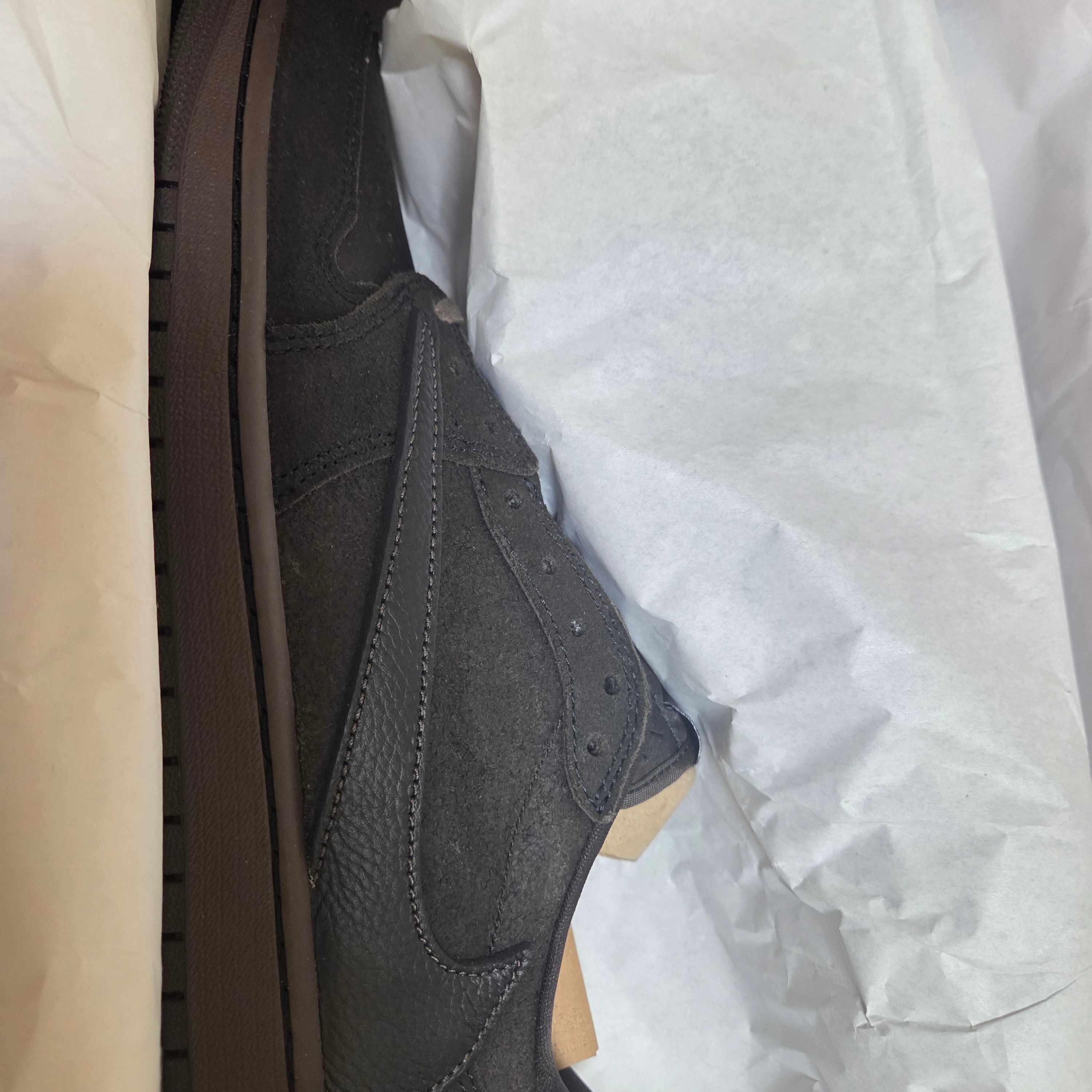 Jordan 1 x Travis Scott Retro Low OG SP Velvet Brown and Dark Mocha 착용 스타일 - 2
