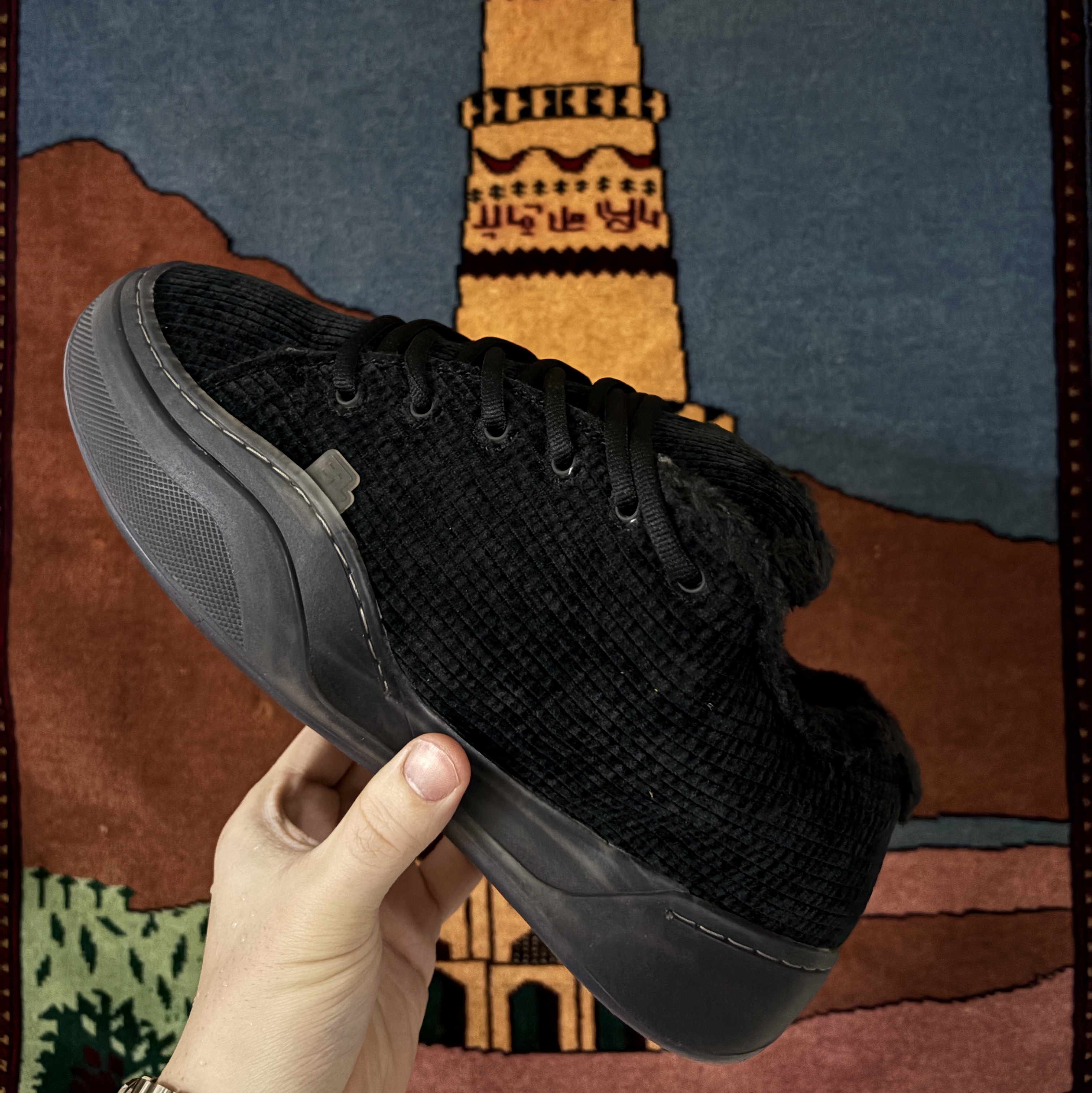 ERL Limited Edition Corduroy Vamp Pirate Black 착용 스타일