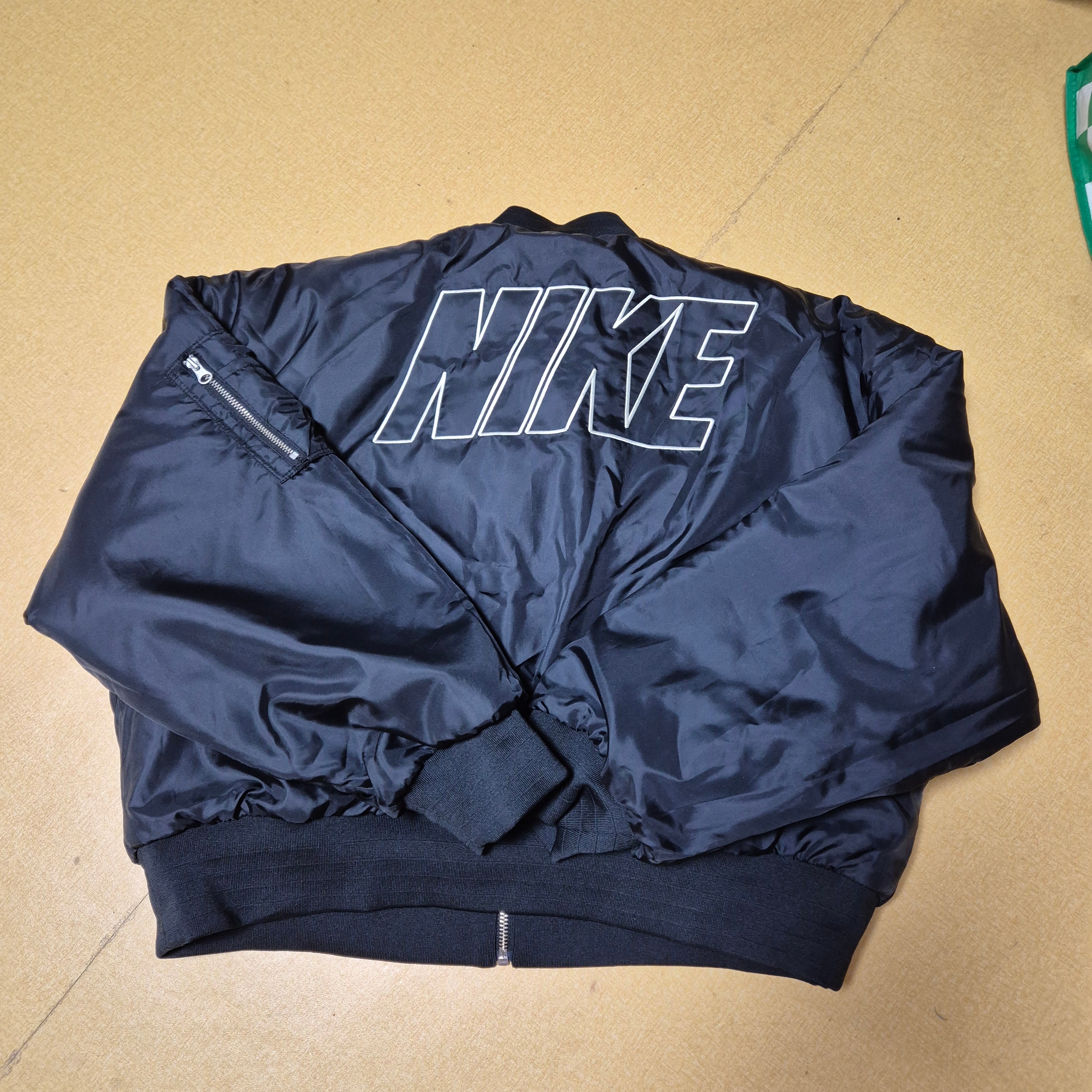 Nike NSW Reversible Faux Fur Bomber Jacket Black - Asia 착용 스타일 - 4