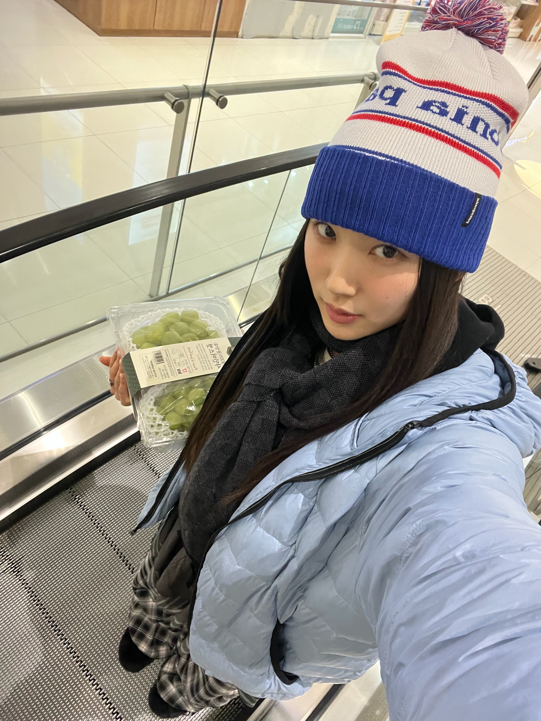 Patagonia Powder Town Beanie Viking Blue, Crocs Classic Fur Sure Clog Black 착용 스타일