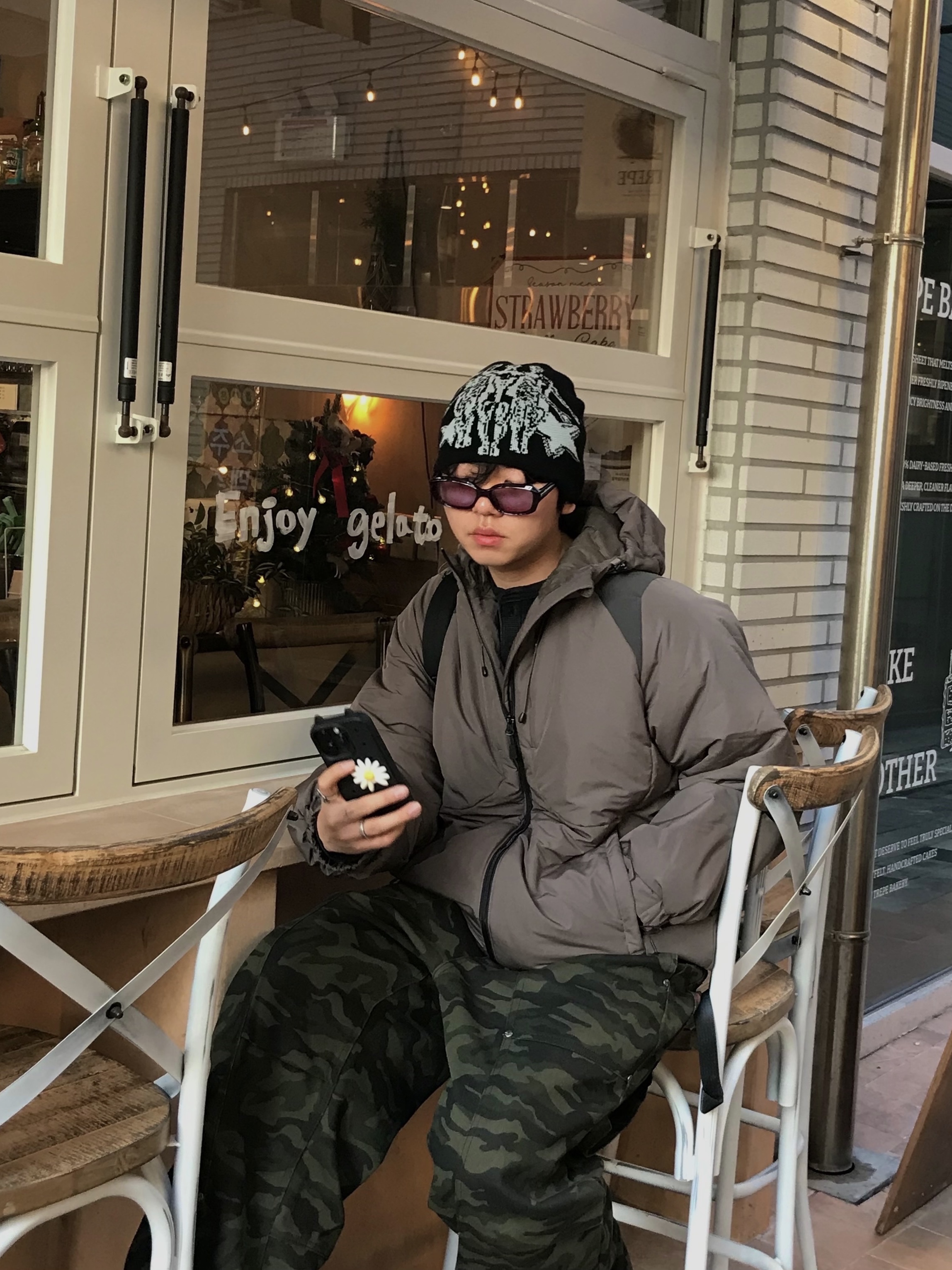 SOULESURES BOLD BELUGA Espresso Brown 착용 스타일 - 3