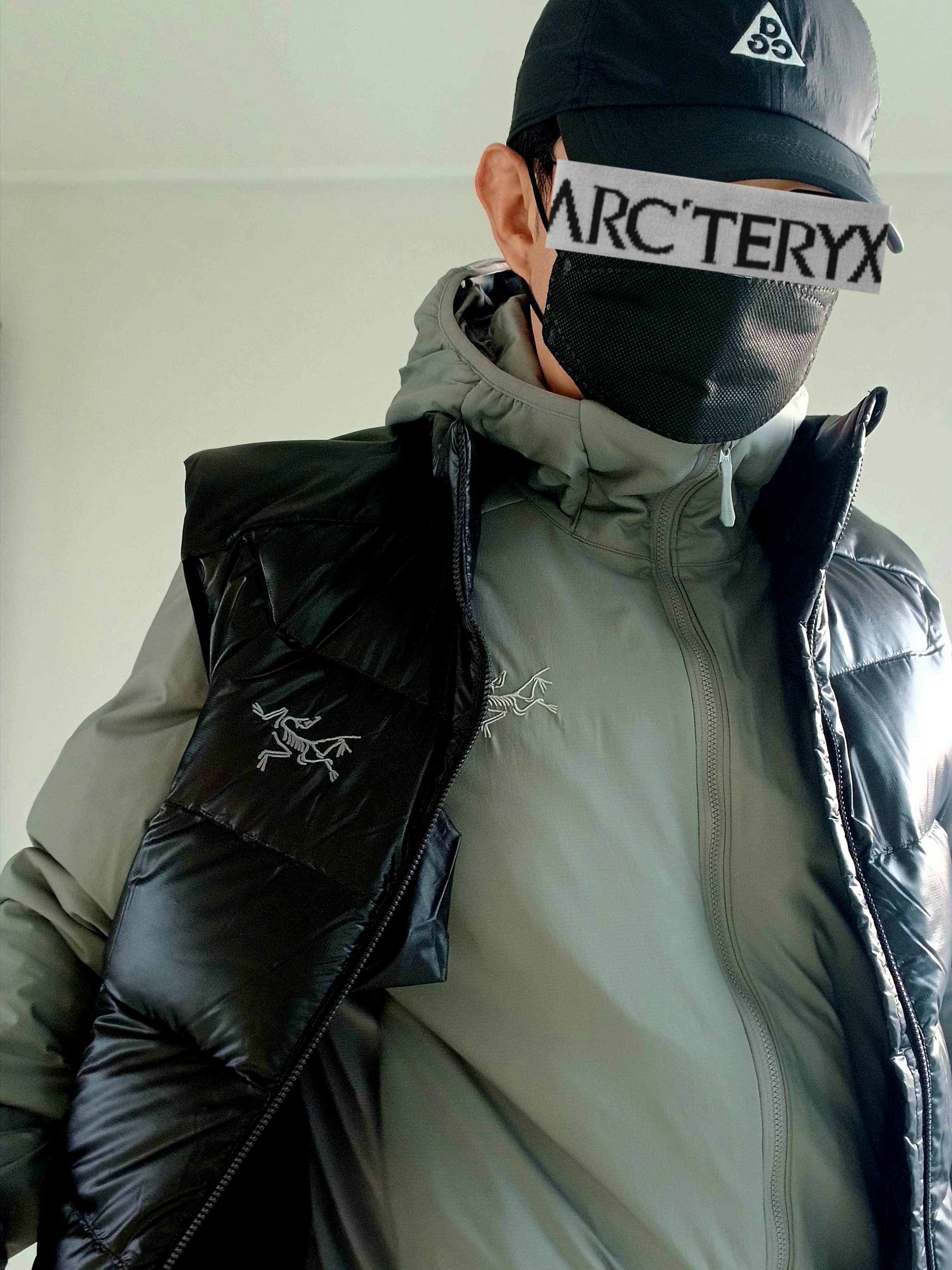 Arc'teryx Atom Hoody Void, Arc'teryx Cerium SV Vest Black 착용 스타일 - 4