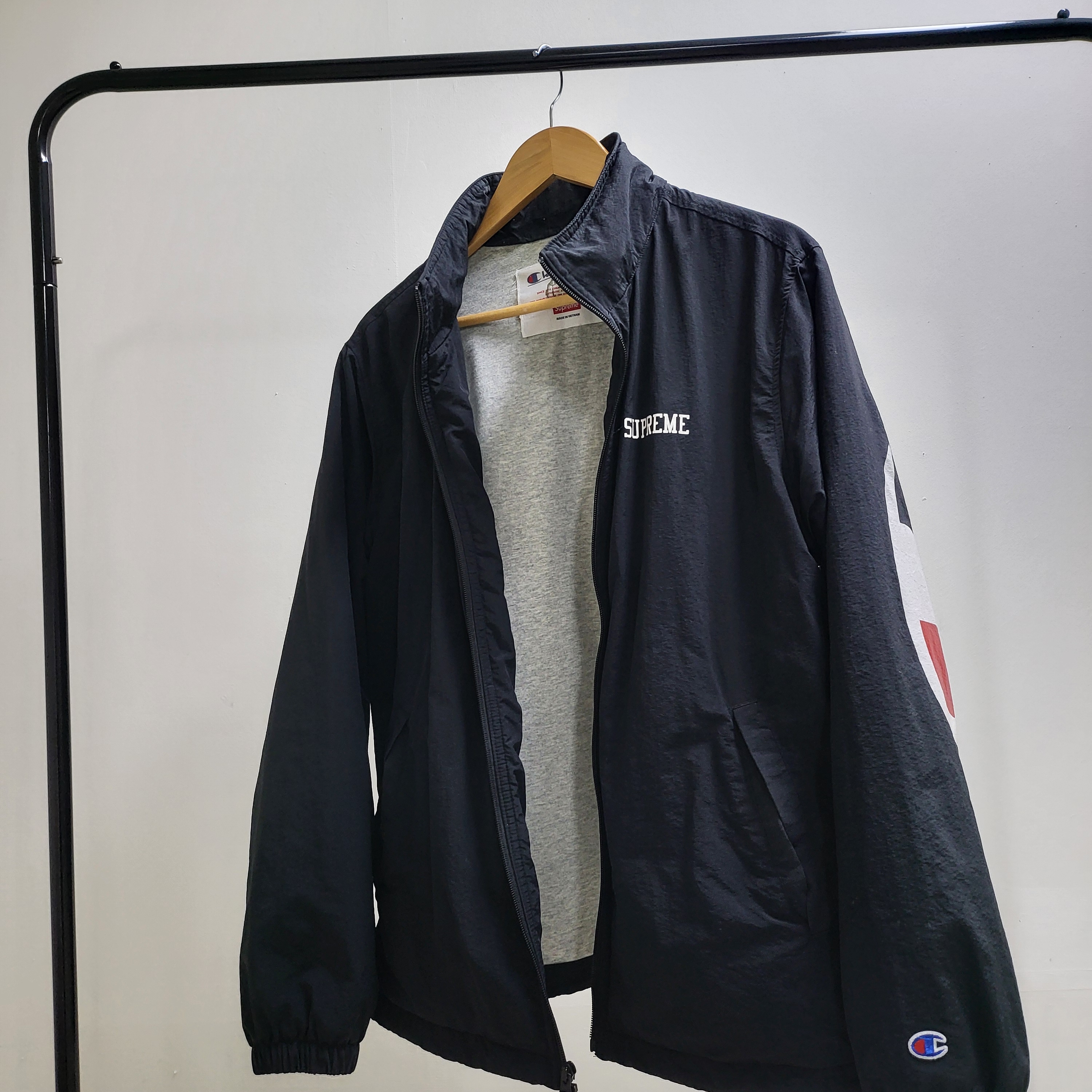 Supreme Champion Track Jacket Black - 18SS 착용 스타일 - 1