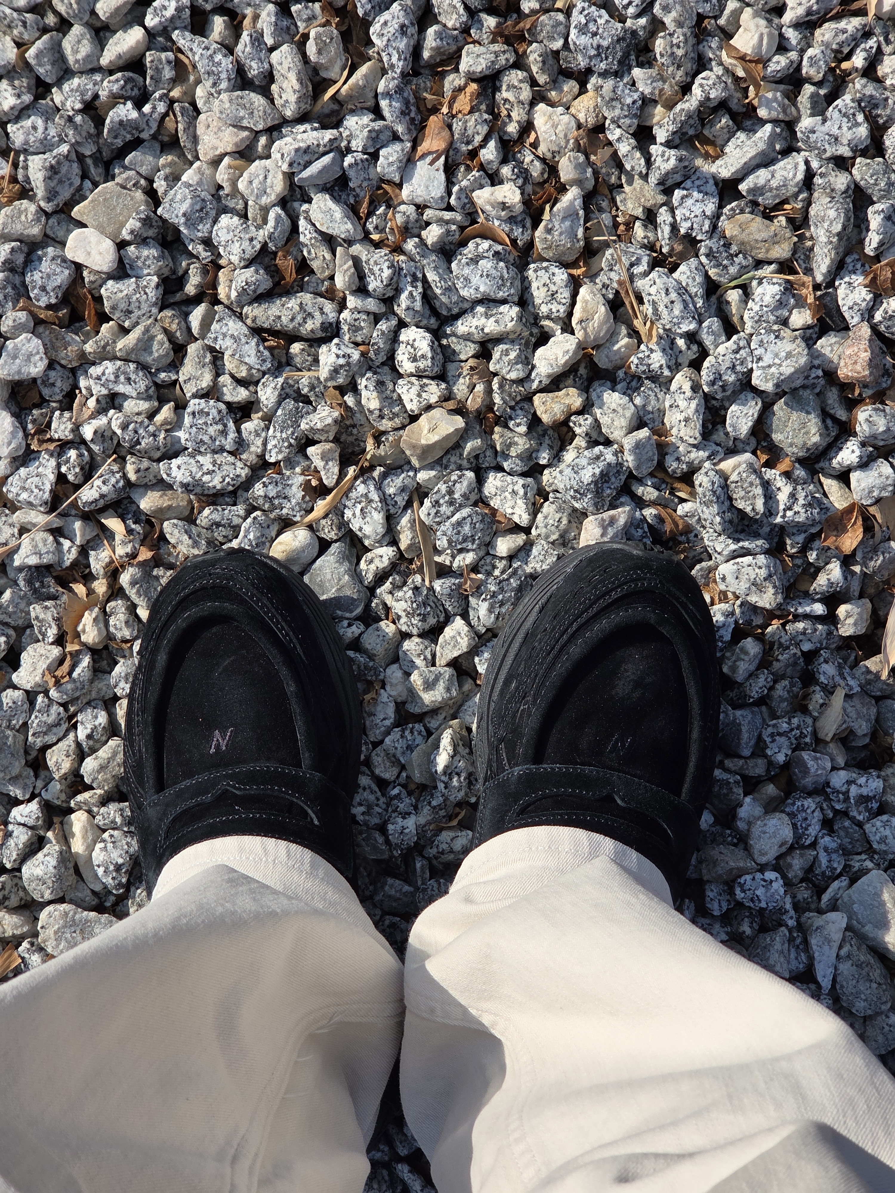 New Balance 1906L Black Black Cement 착용 스타일 - 1