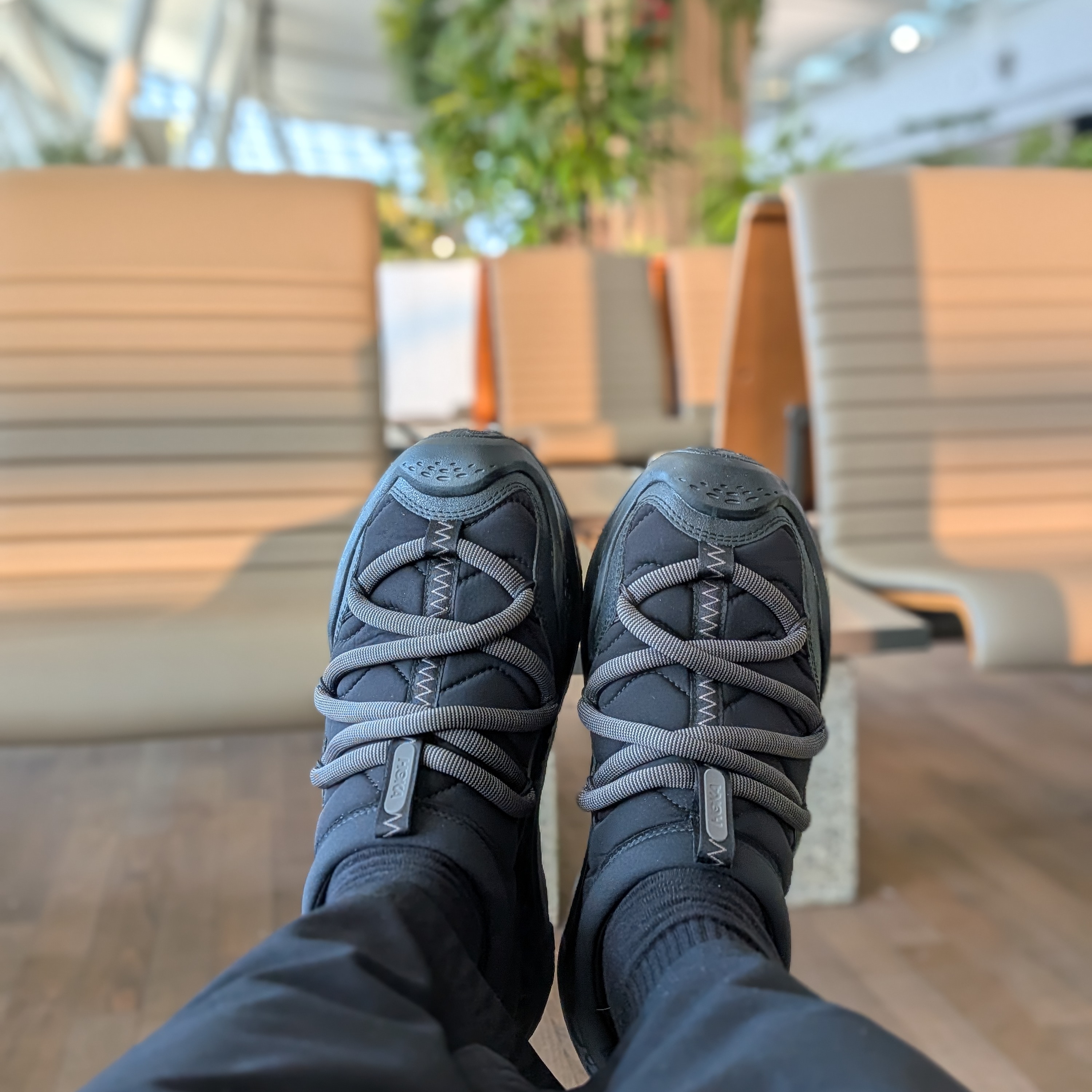 Hoka Ora Primo Black 착용 스타일