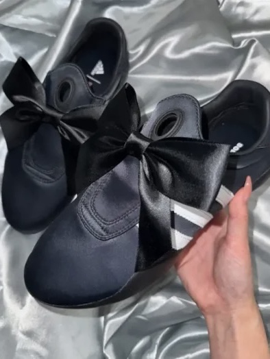 (W) Adidas x Atmos Pink Taekwondo Mei Core Black Footwear White 착용 스타일 - 2