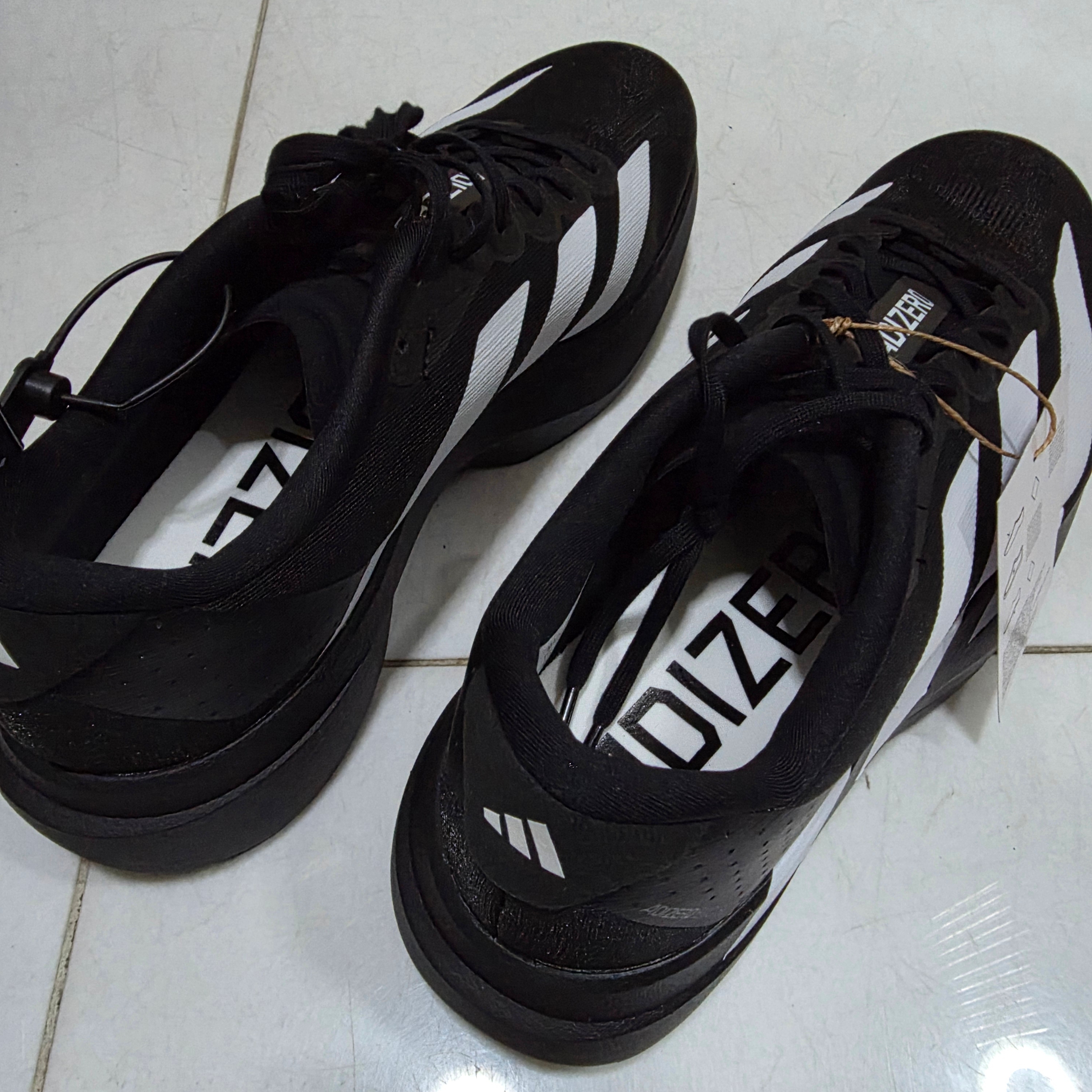 Adidas Adizero EVO SL Core Black Cloud White 착용 스타일