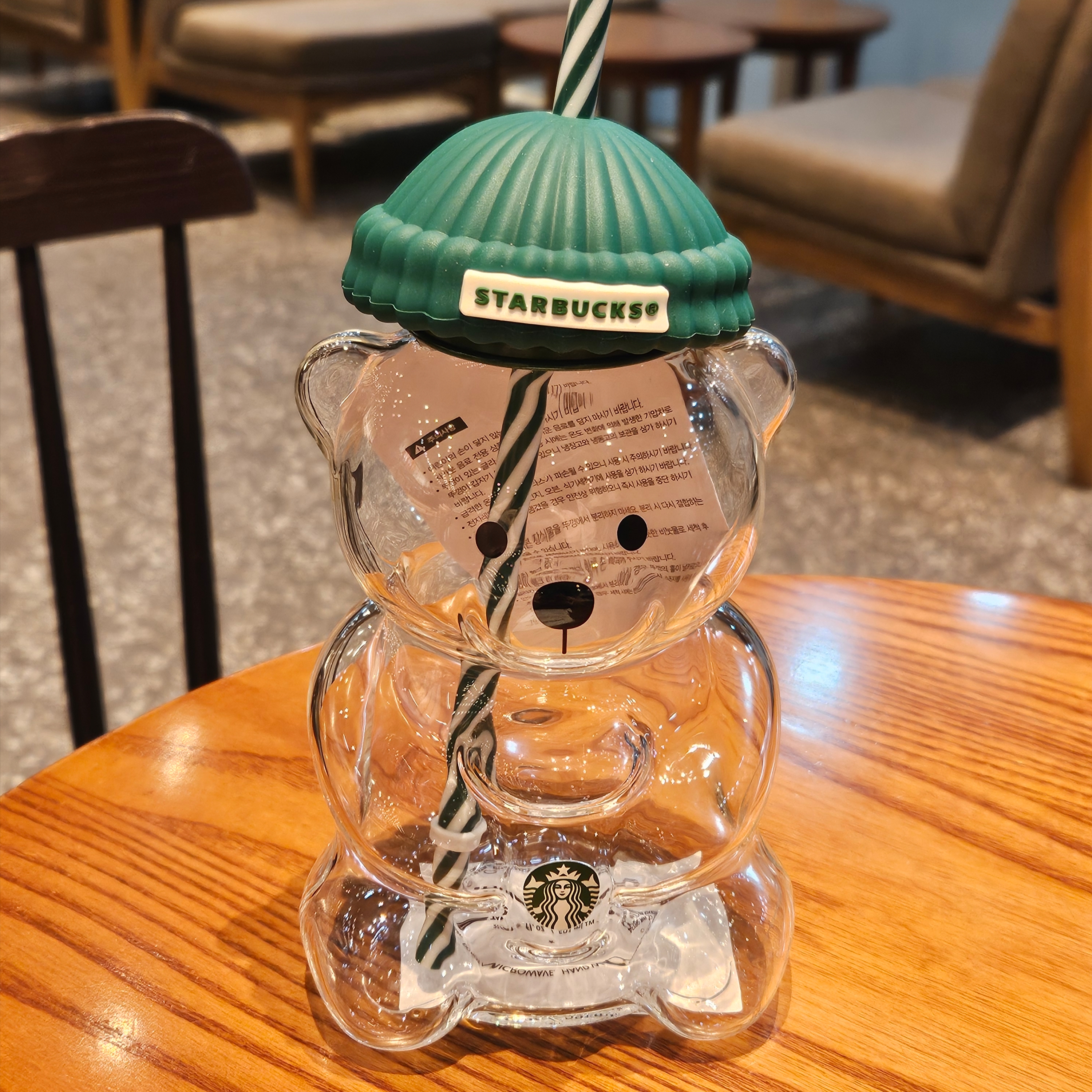Starbucks Autumn Bearista Glass Cold Cup 591ml 착용 스타일