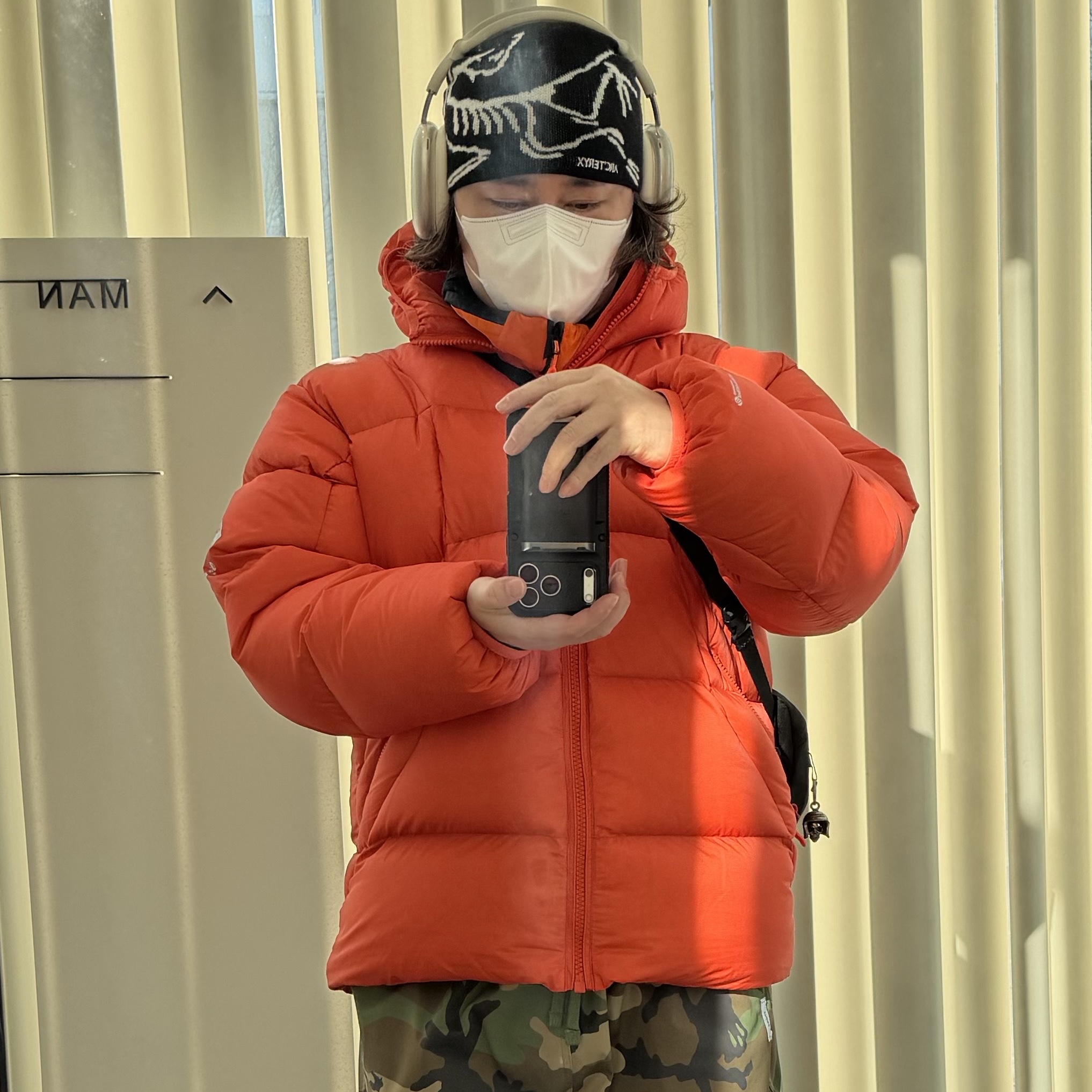 Palace Pertex Frost Balaclava Puffa Orange - 22FW, Apple AirPods Max USB C Starlight (Korean Ver.) 착용 스타일
