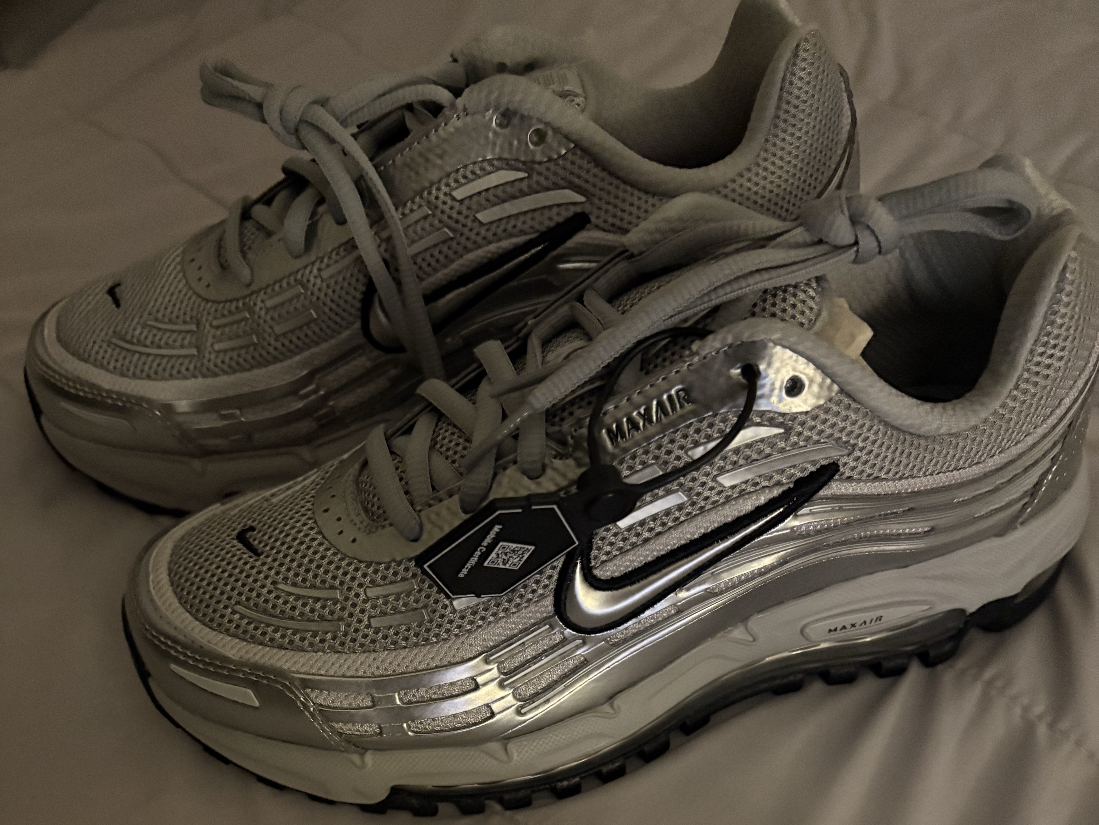 Nike Air Max TL 2.5 Metallic Silver 착용 스타일