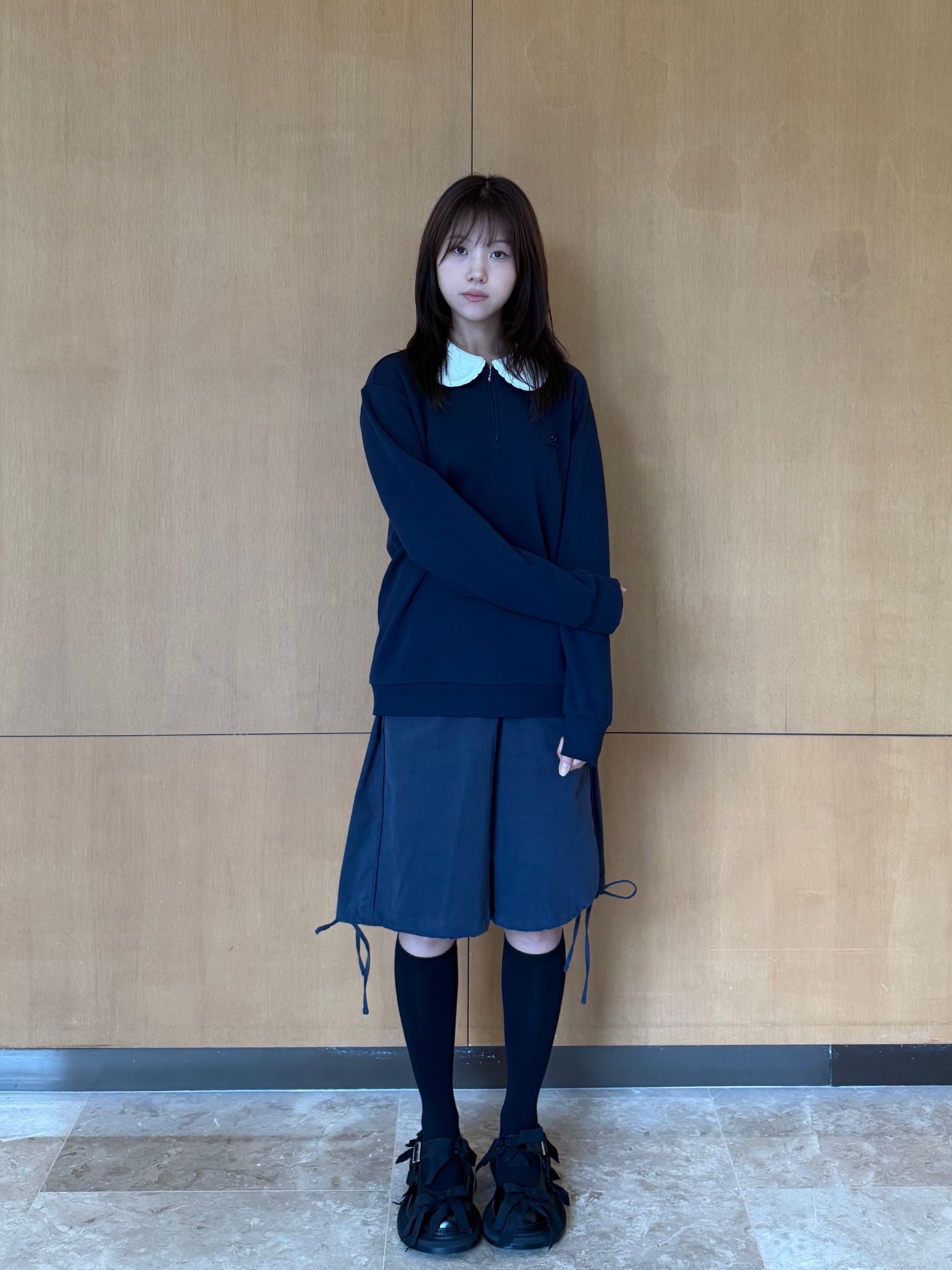 Shushu/Tong Women Doll Collar Oversized Sweatshirt Navy Blue - 25FW 착용 스타일 - 3
