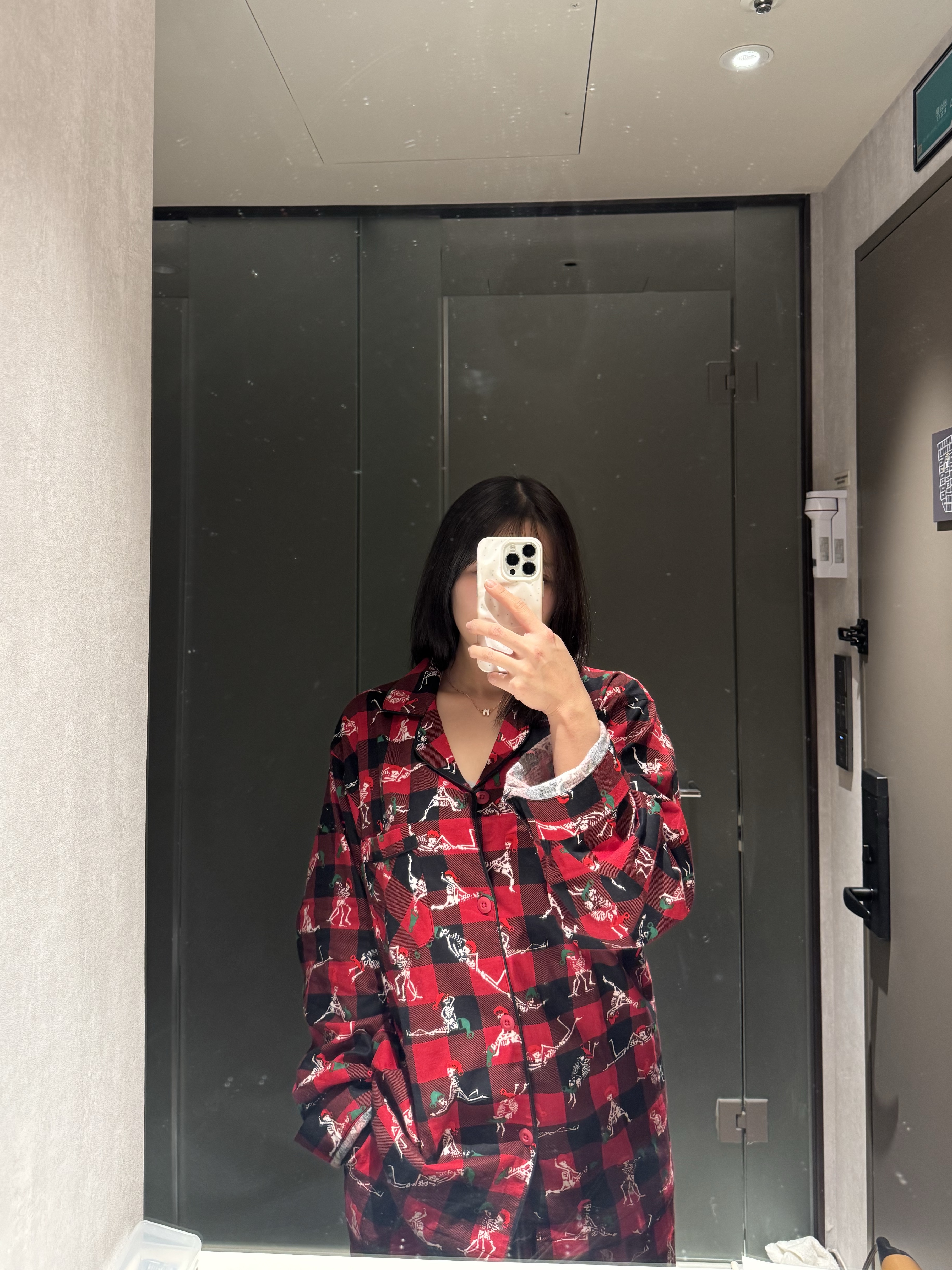 Supreme Holiday Pajama Set Plaid - 25FW 착용 스타일 - 2