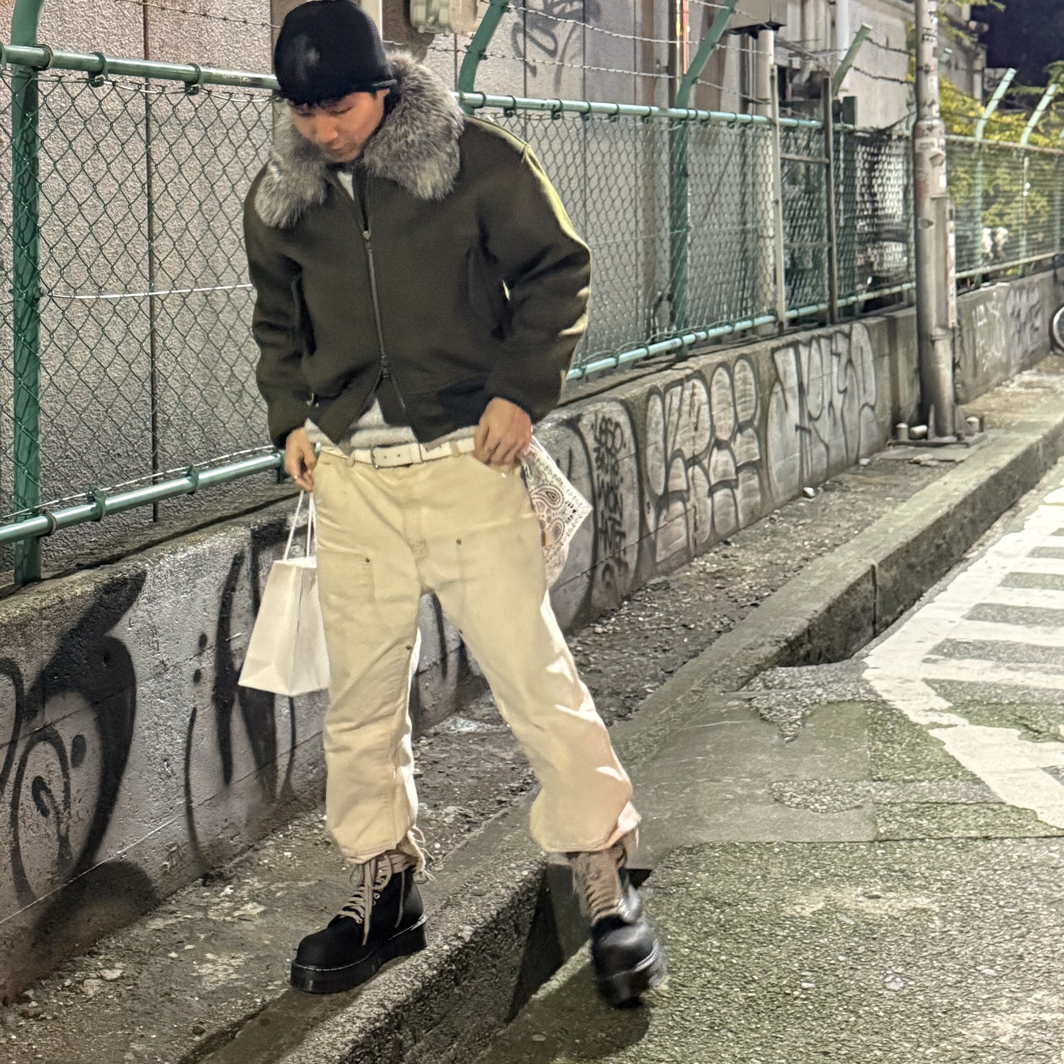 Dr. Martens x Rick Owens Quad Sole Steel Toe Boots Black 착용 스타일 - 2