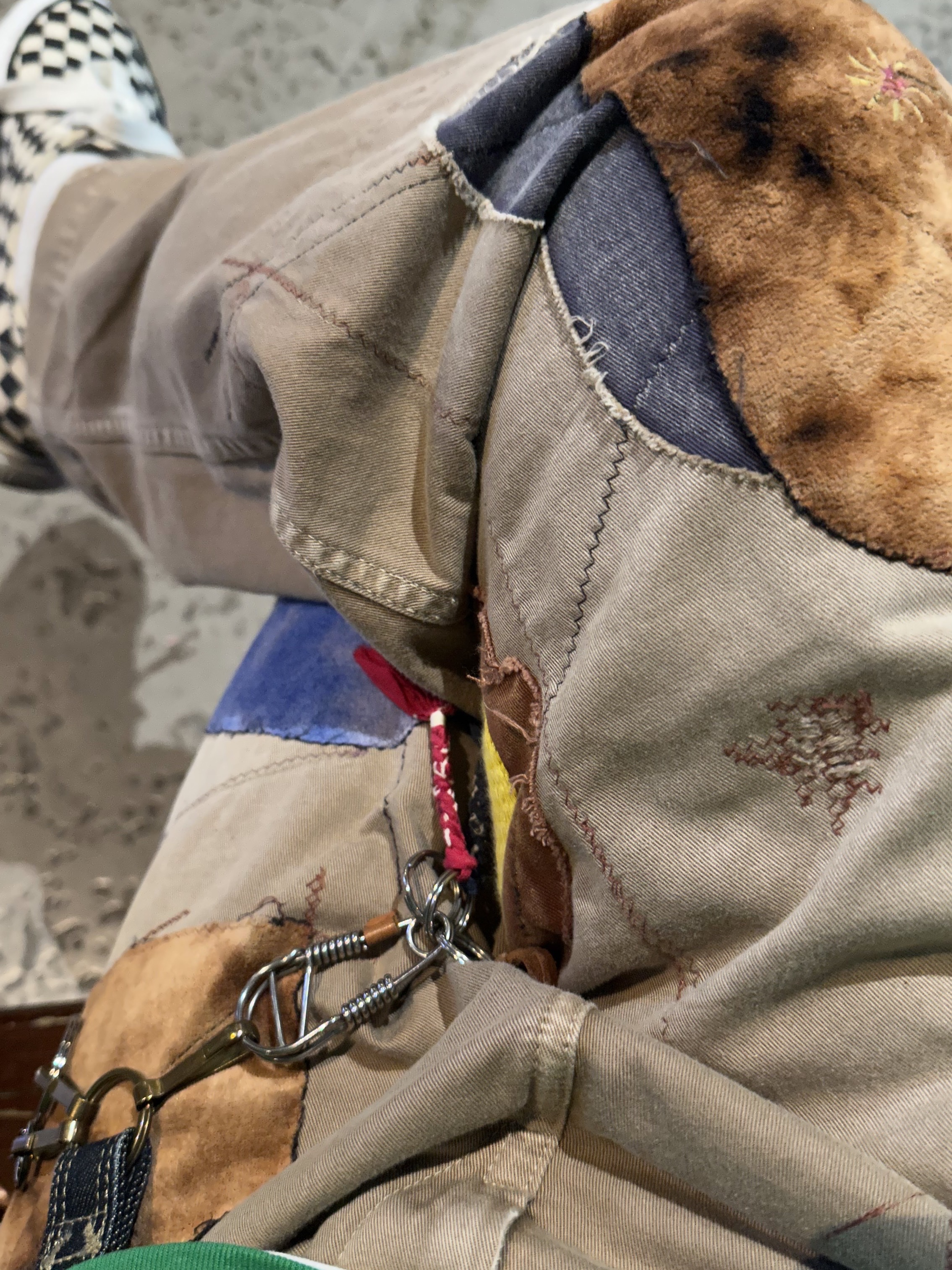 Visvim Corps Down Jacket Green - 23FW, Kapital Katsuragi High Waist Neem Pants Beige 착용 스타일 - 2