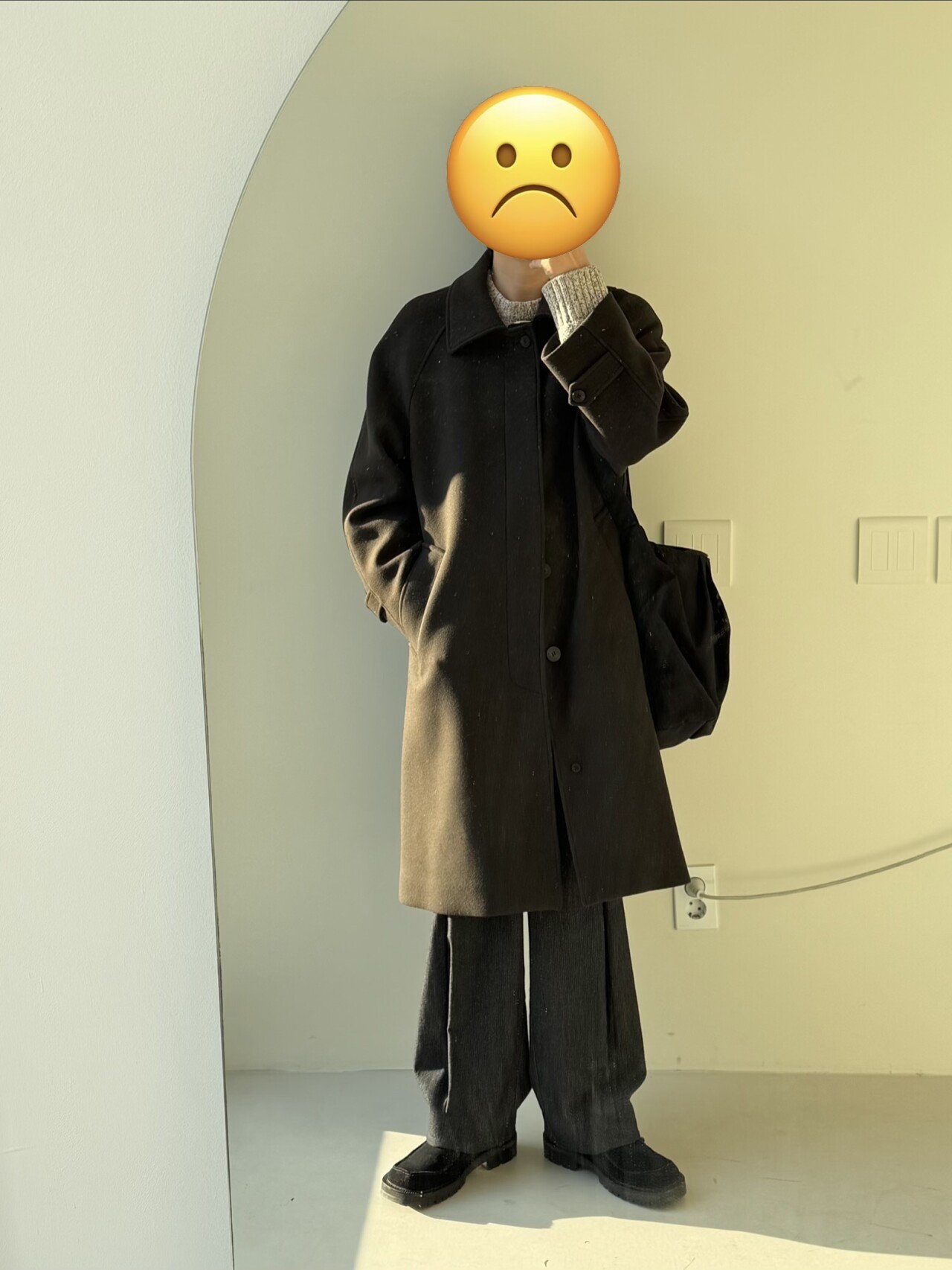 Ader Error Genti Knit Oatmeal, Ader Error Stuck Product 93 Shoulder Bag Noir 착용 스타일 - 2