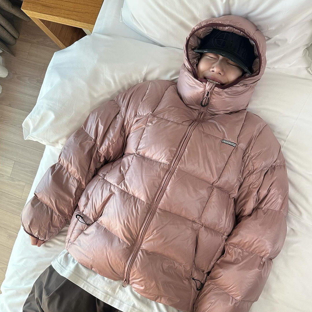 Thevinylhouse Hooded Duck Down Jacket Pink 착용 스타일