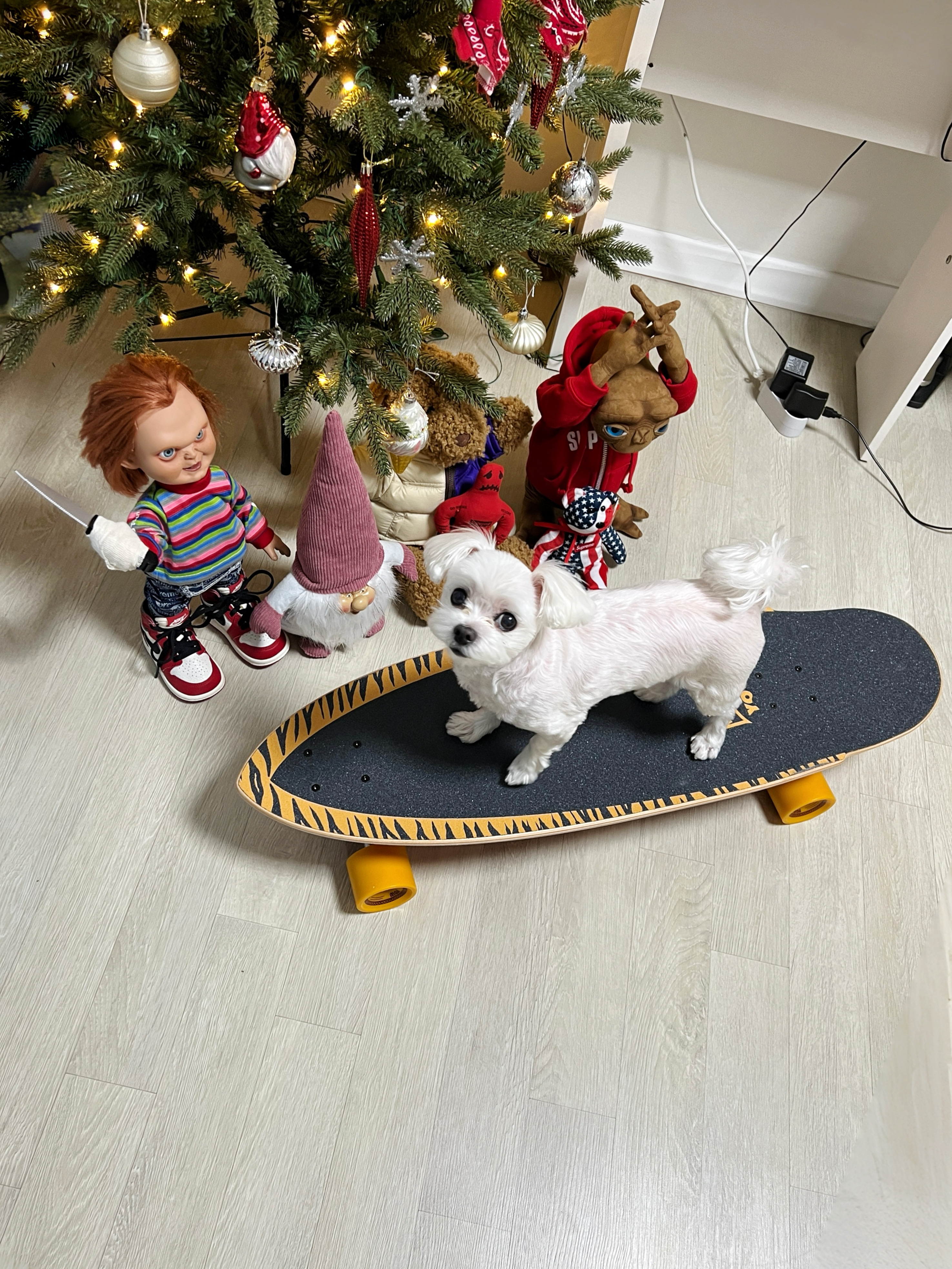 Supreme Chucky Doll - 20FW, Supreme Voodoo Doll Red - 19FW 착용 스타일