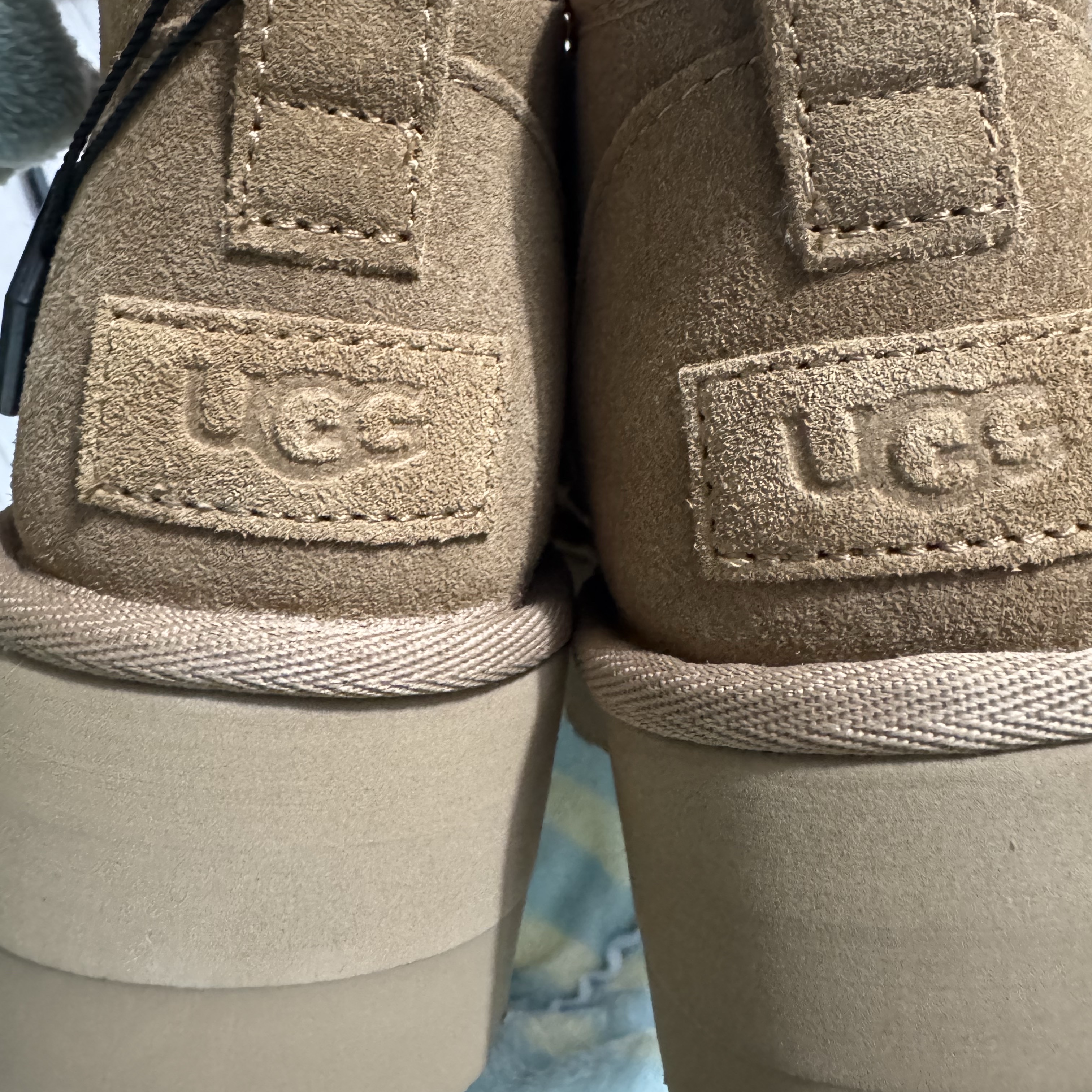 (W) UGG Classic Ultra Mini Platform Boots Chestnut 착용 스타일