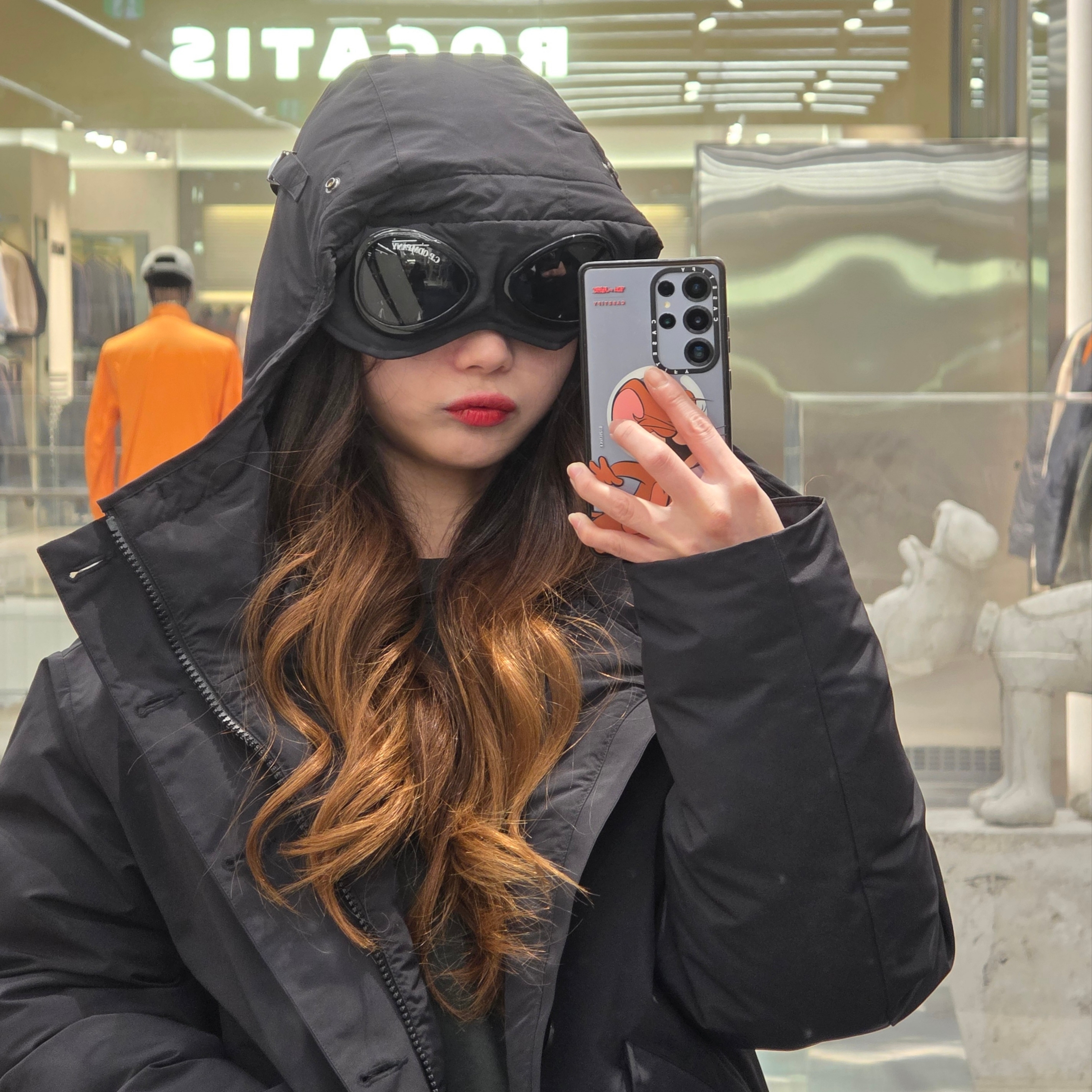 C.P. Company Micro-M (R) Goggle Jacket Total Eclipse Blue - 25FW, Casetify x Tom & Jerry iPhone Jerry Character Magsafe Impact Case Black 착용 스타일