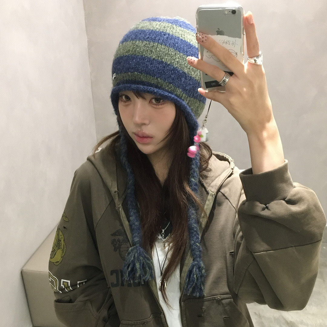 Thevinylhouse Ear Flap Stripe Beanie Green 착용 스타일