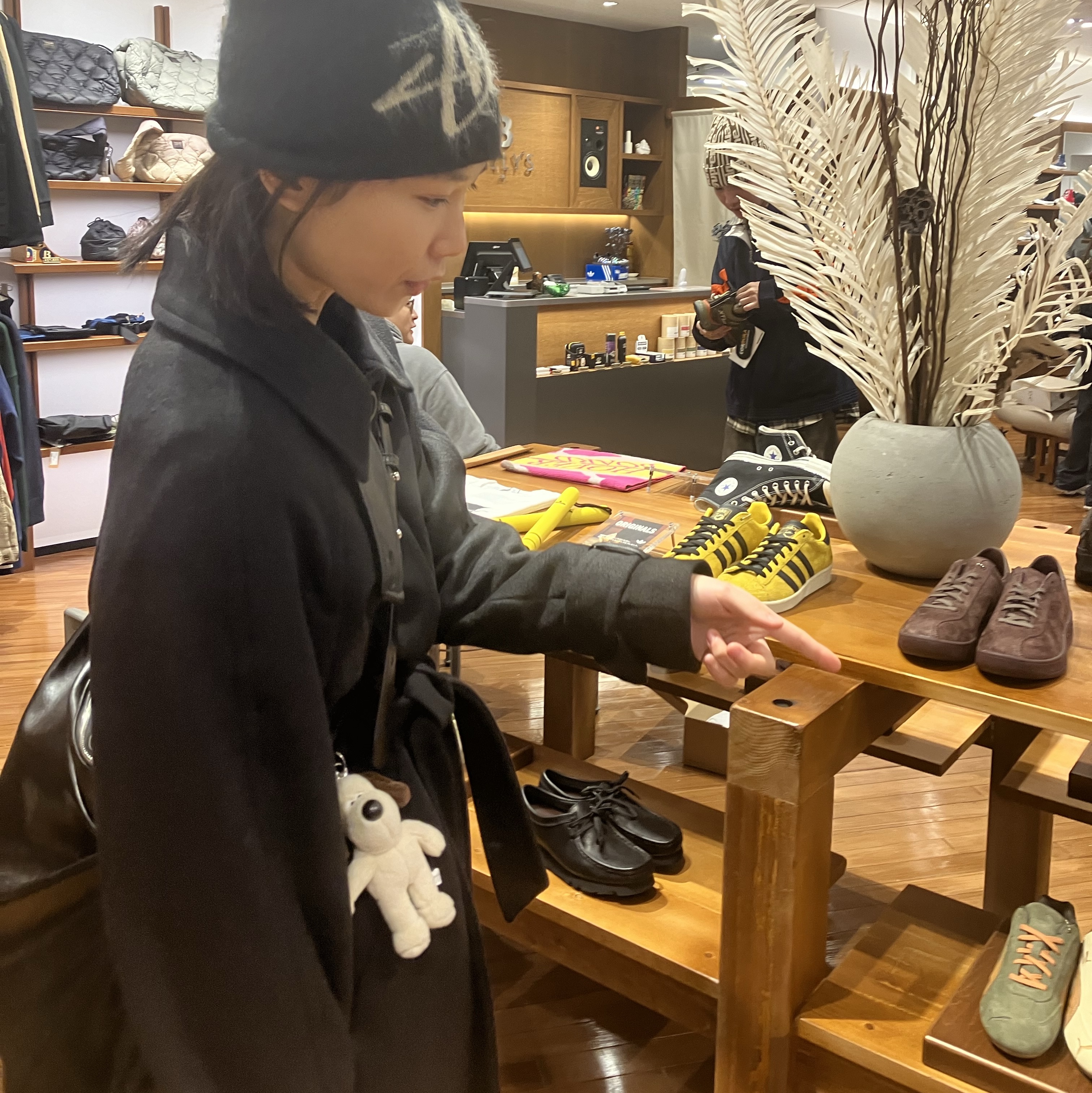Asics Gel-Kayano 14 Black Pure Silver, Stussy Brushed Out Stock Skullcap Beanie Black 착용 스타일 - 2