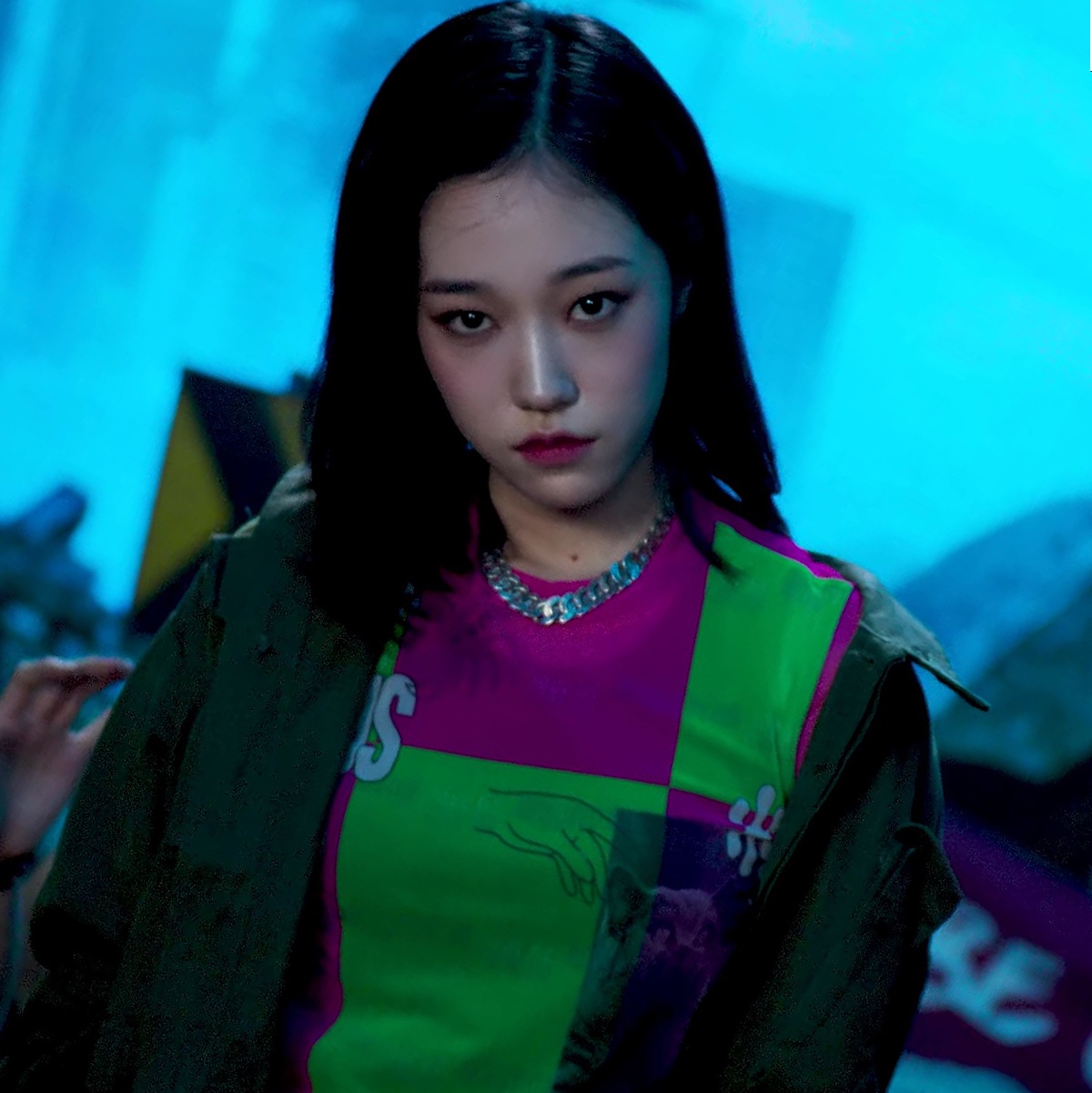 Bouclier Loop Necklace 착용 스타일