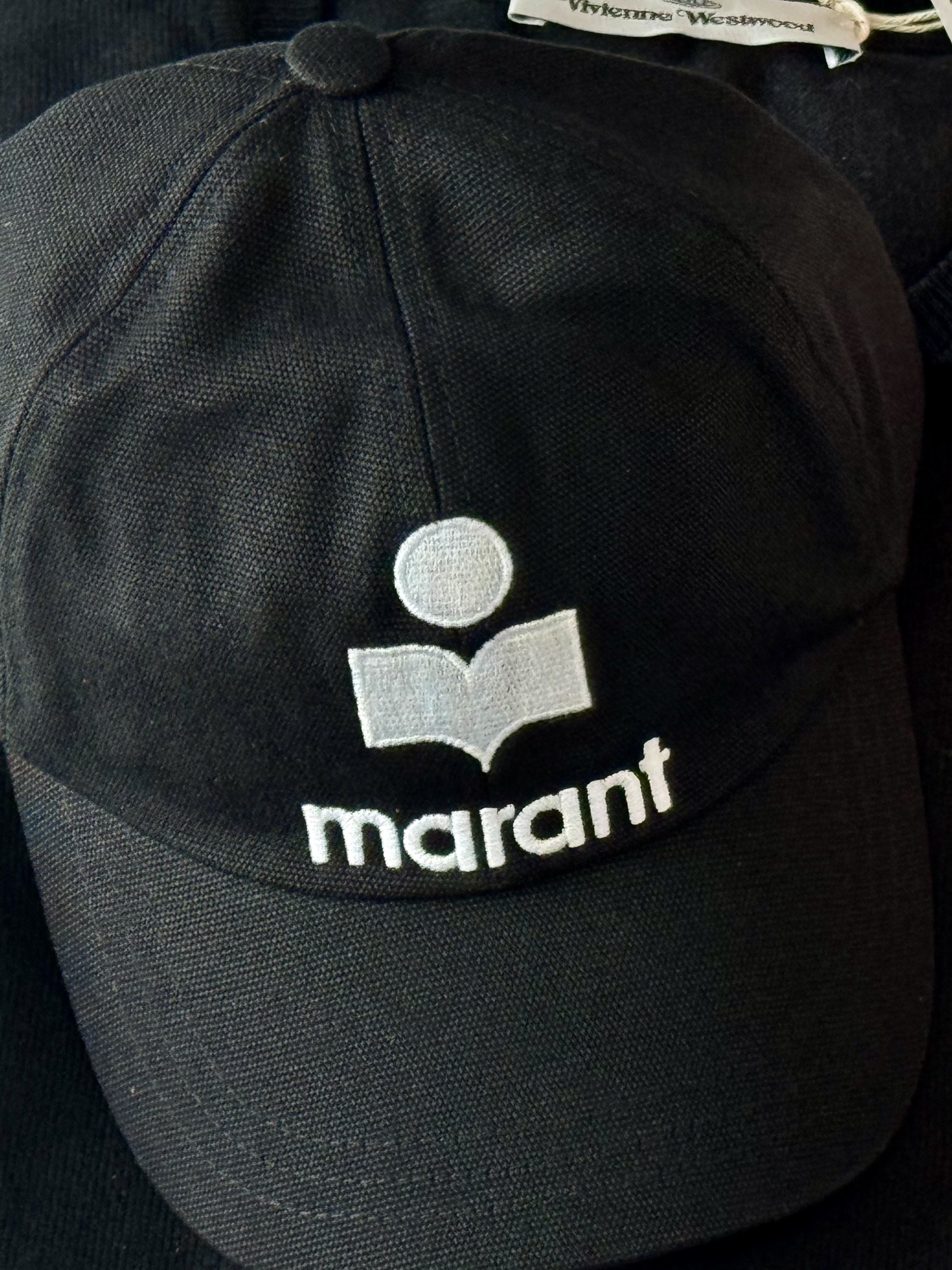 (W) Isabel Marant Tyron Logo Cap Black Ecru - 23FW, (W) Isabel Marant Tyron Logo Cap Black - 25FW 착용 스타일 - 3