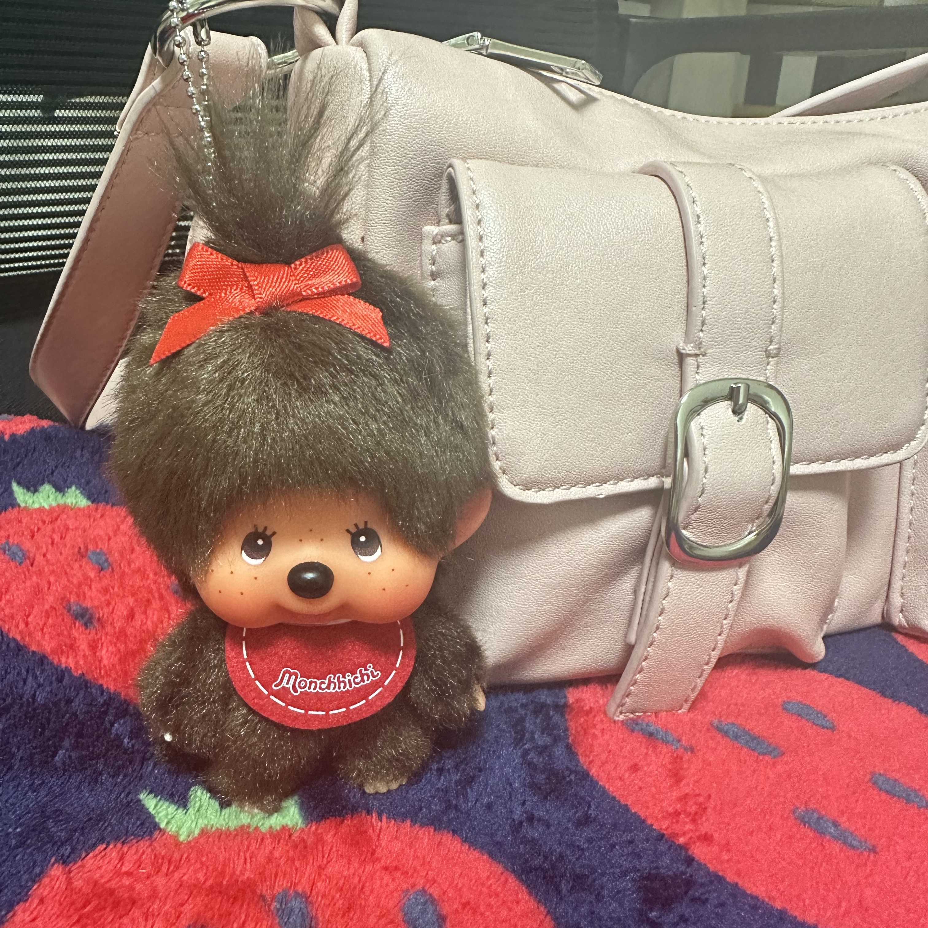 Monchhichi Bighead SS Girl Key Chain Brown 착용 스타일