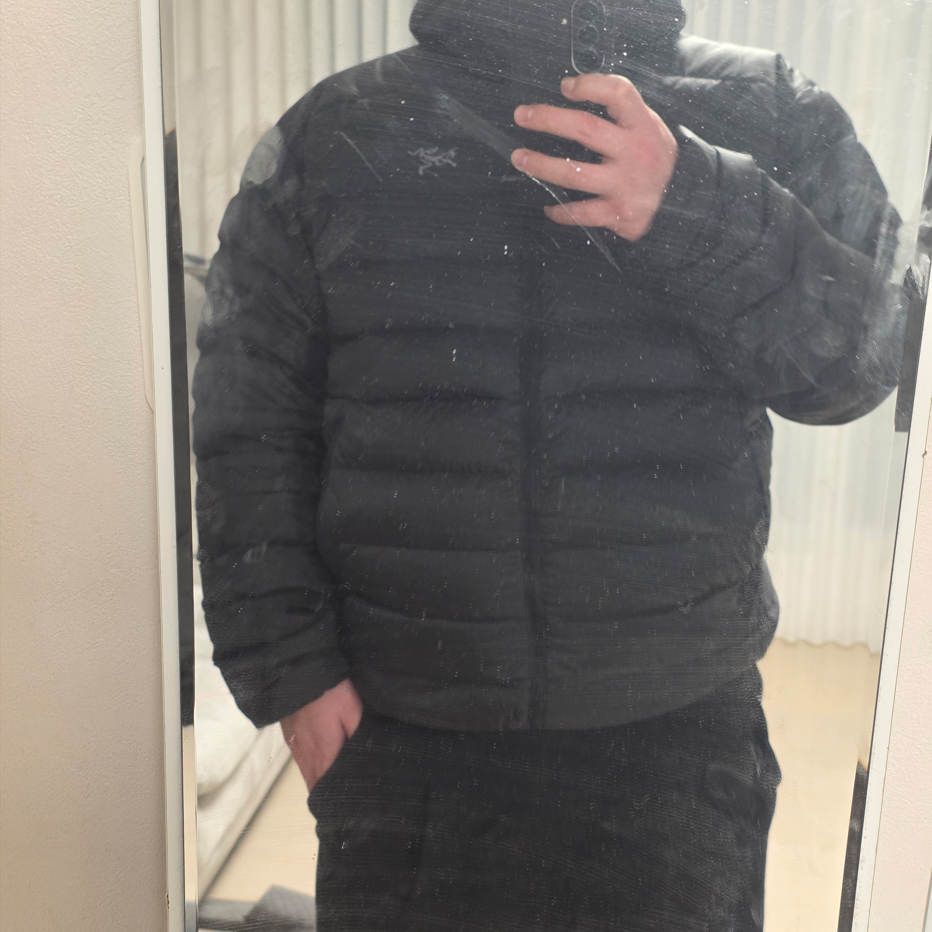 Arc'teryx Cerium Hoody Black 착용 스타일