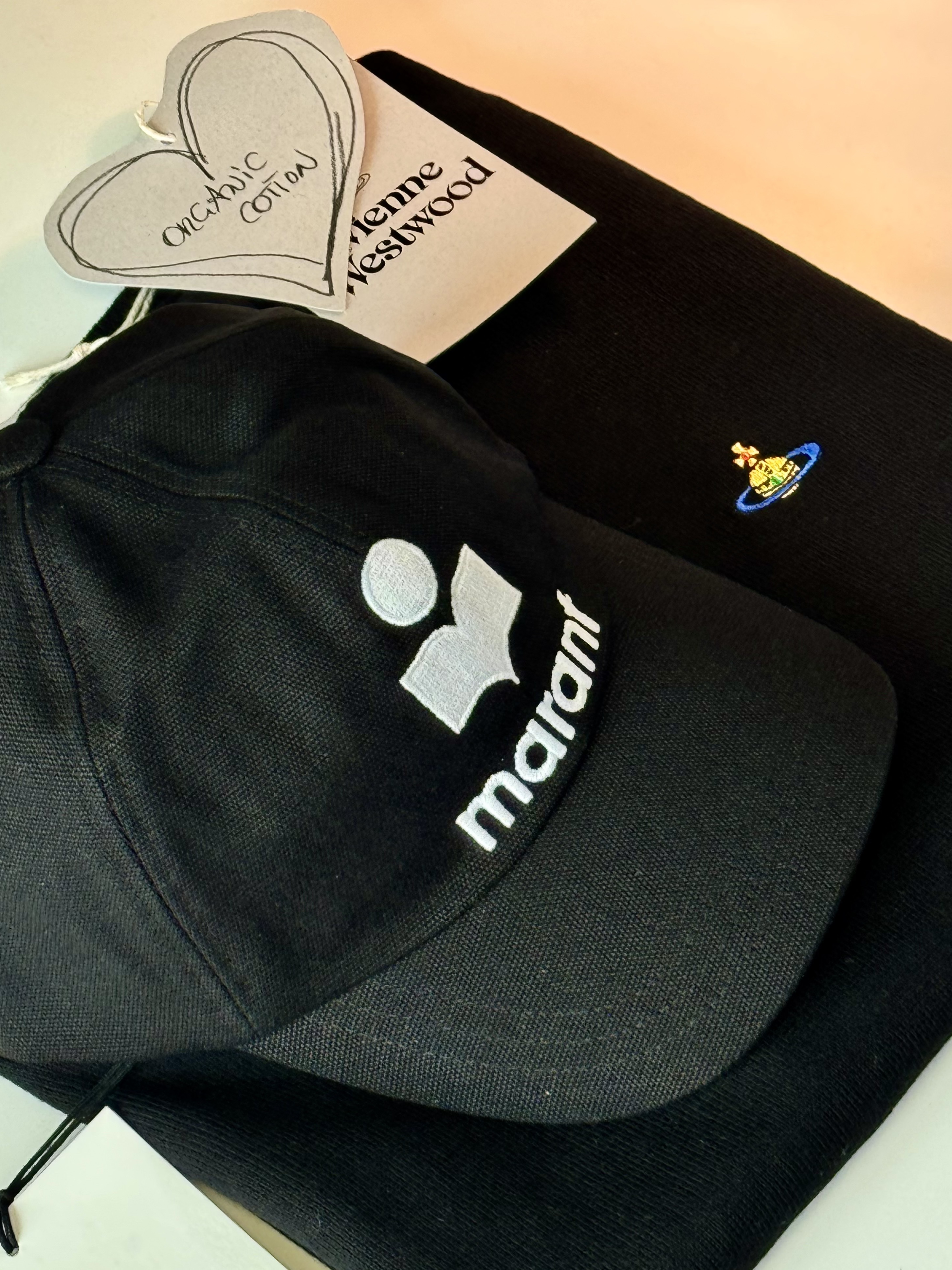 (W) Isabel Marant Tyron Logo Cap Black Ecru - 23FW, (W) Isabel Marant Tyron Logo Cap Black - 25FW 착용 스타일 - 2