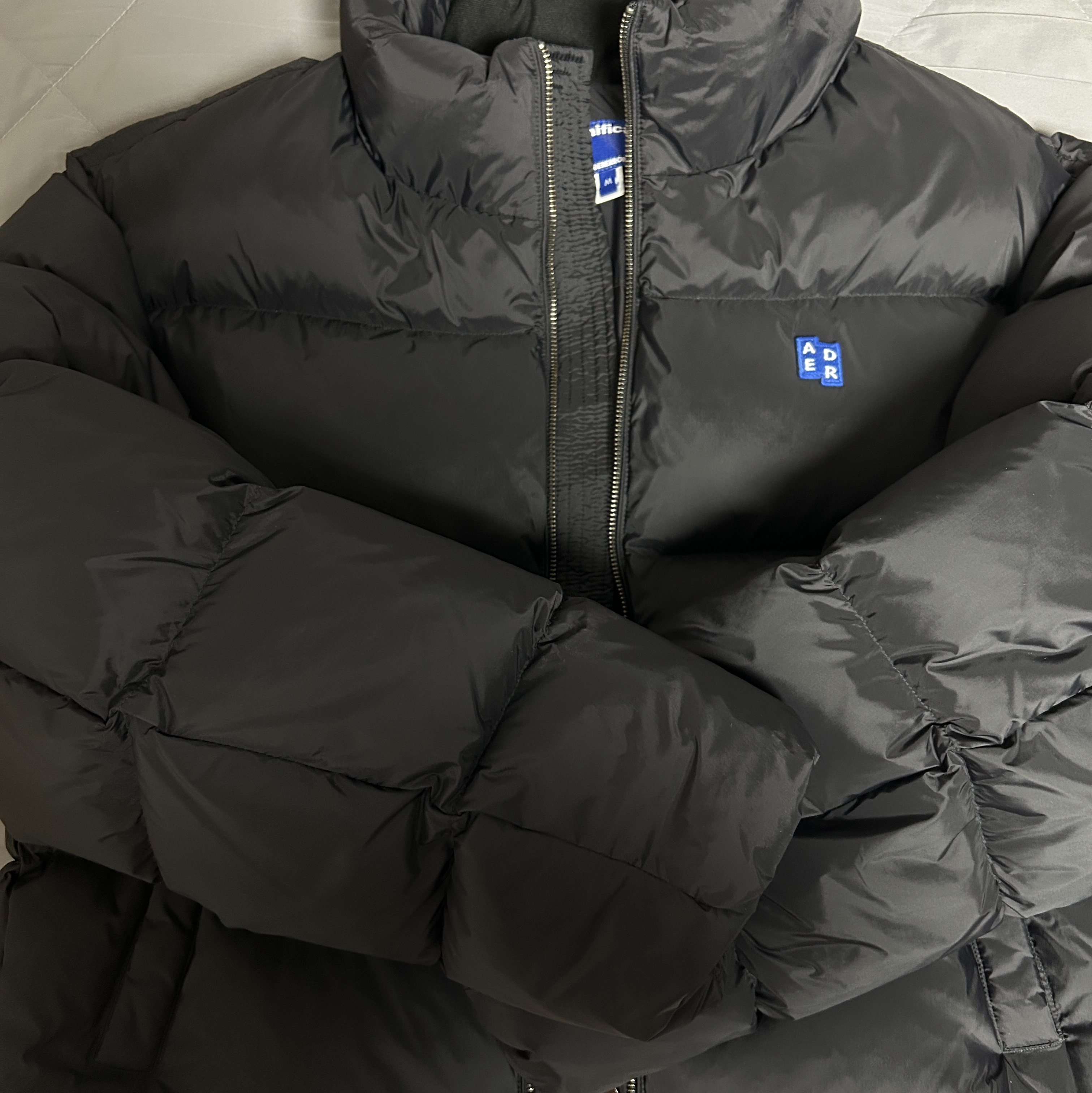 Ader Error Sig; TRS/BL Tag Puffer Jacket 01 Noir 착용 스타일 - 2