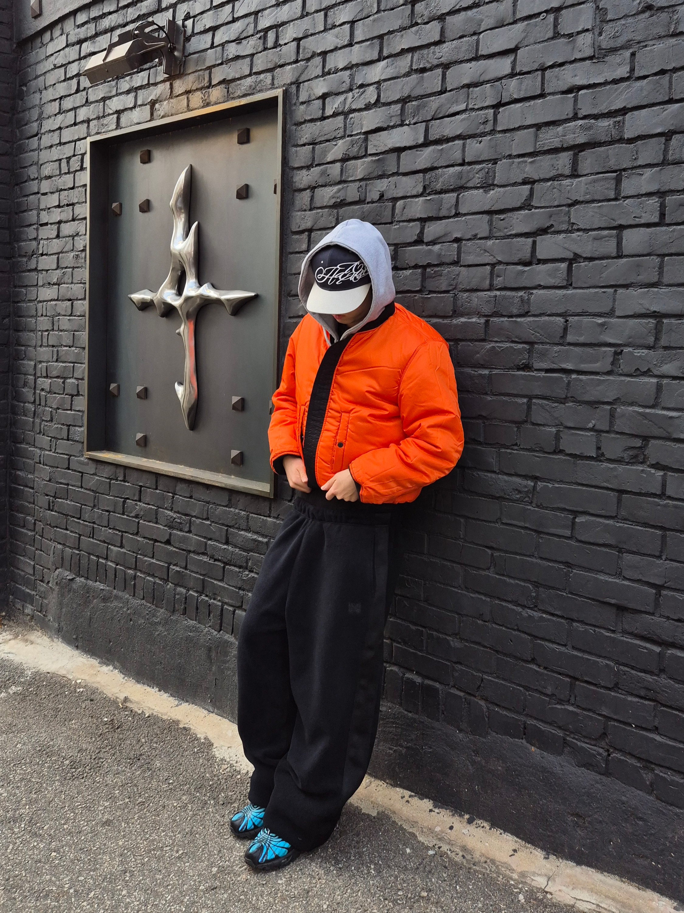 Nike x Skepta Air Max Tailwind 5 Chrome Blue, Uniqlo x Needles Fleece Wide Pants Black - KR 착용 스타일 - 1