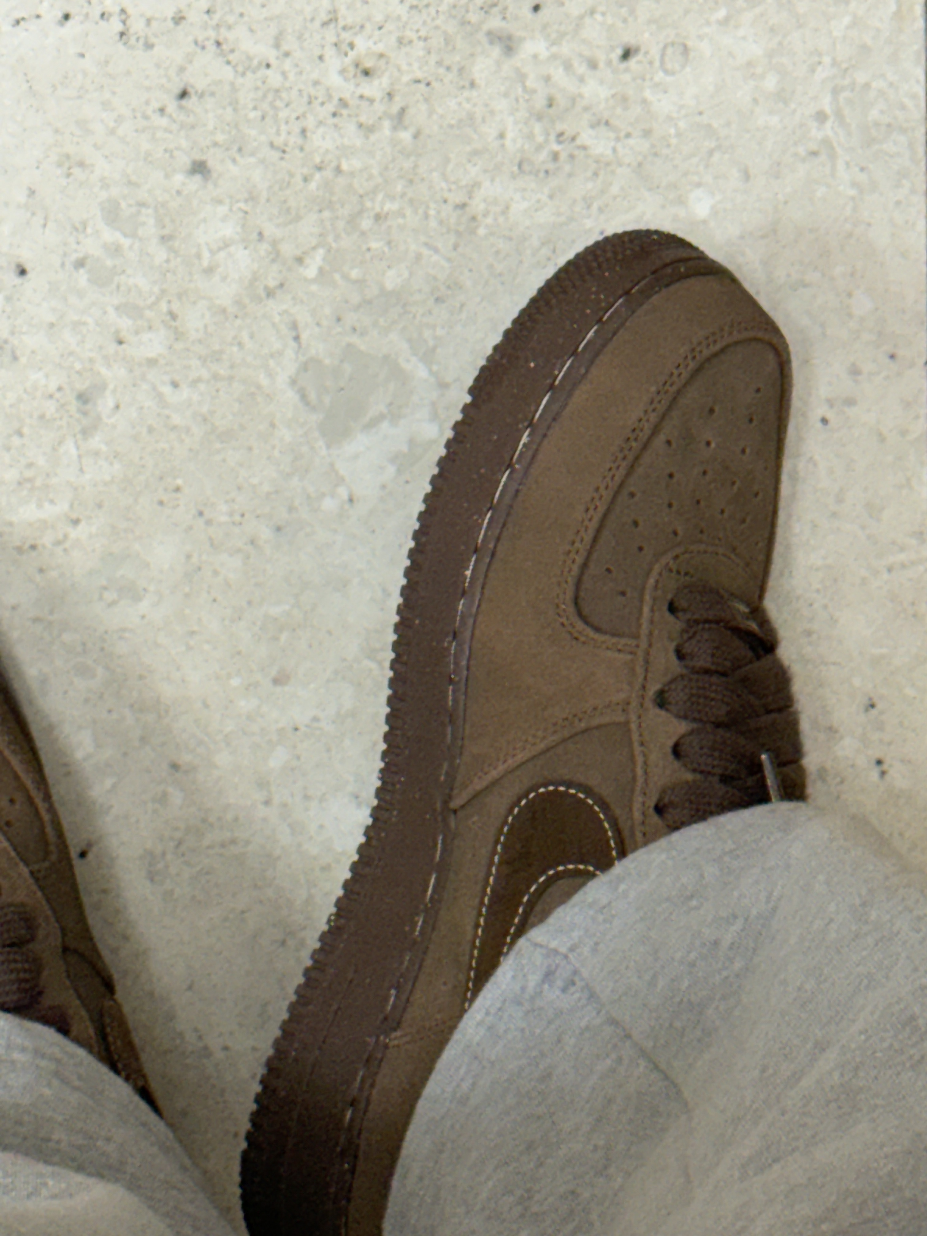 (W) Nike Air Force 1 '07 Cacao Wow 착용 스타일 - 2
