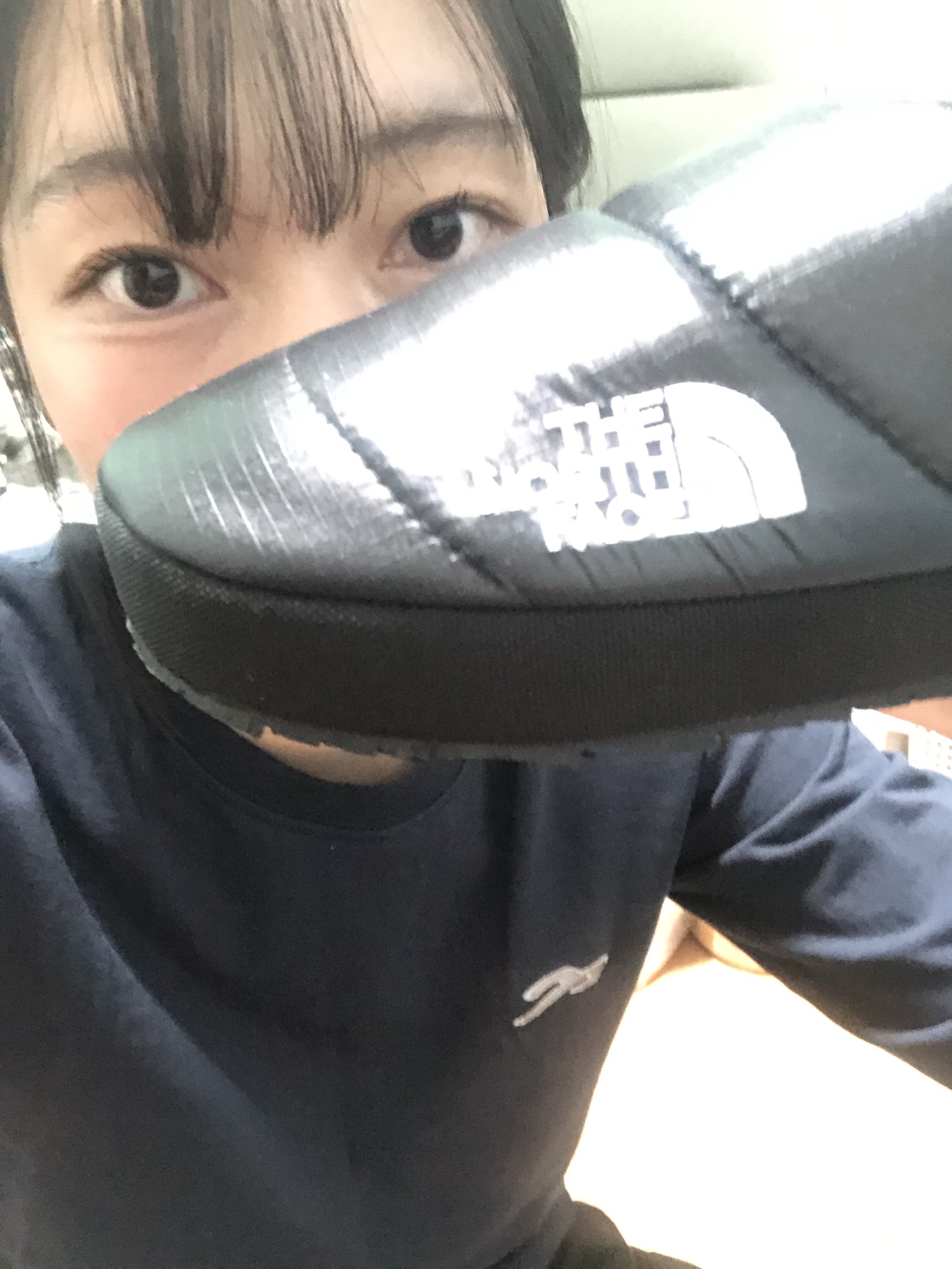 The North Face Nuptse Mule Black 착용 스타일 - 1
