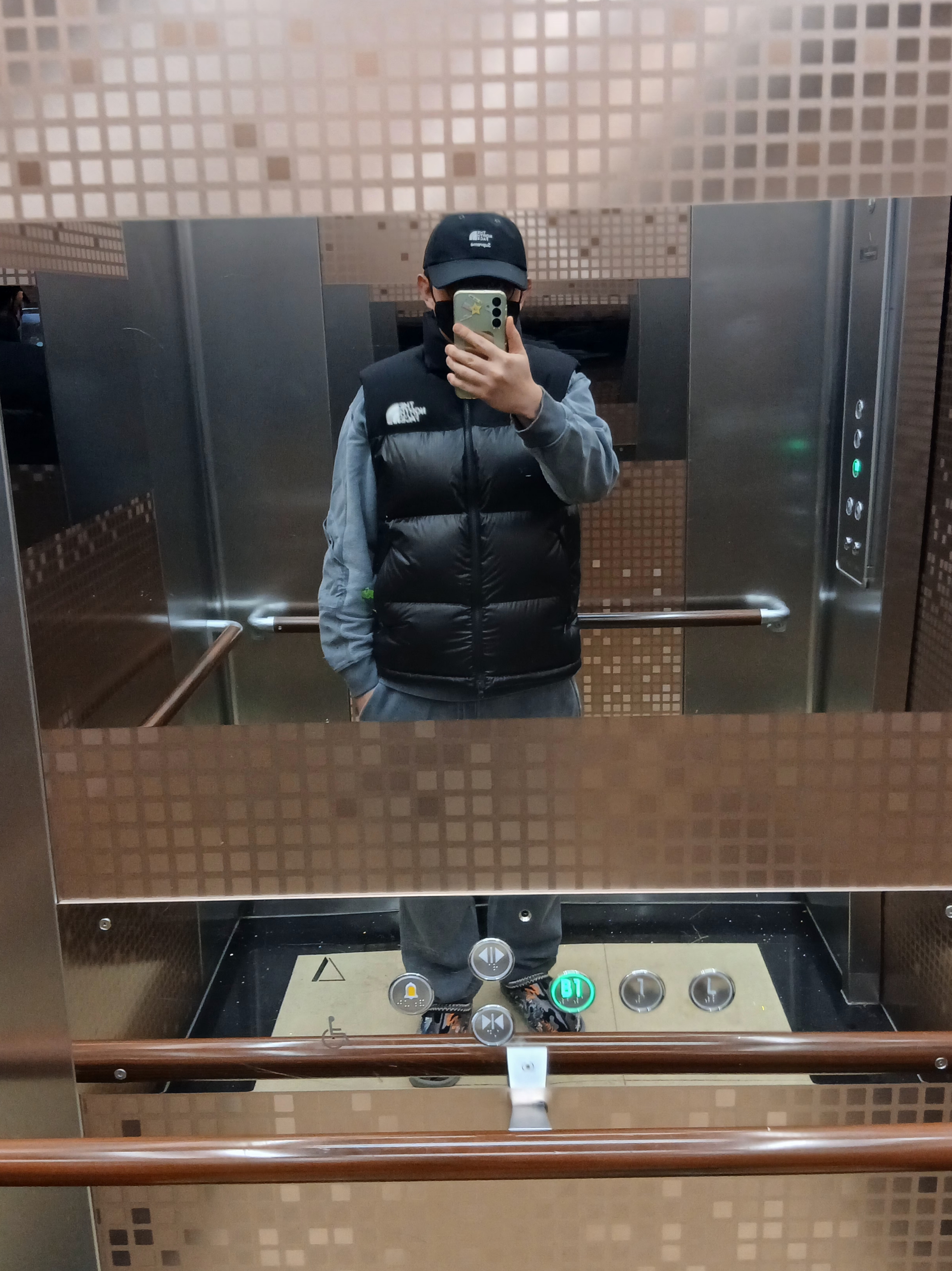 Supreme x The North Face Split 6-Panel Black - 24SS, The North Face White Label Novelty Nuptse Down Vest Black 착용 스타일 - 7