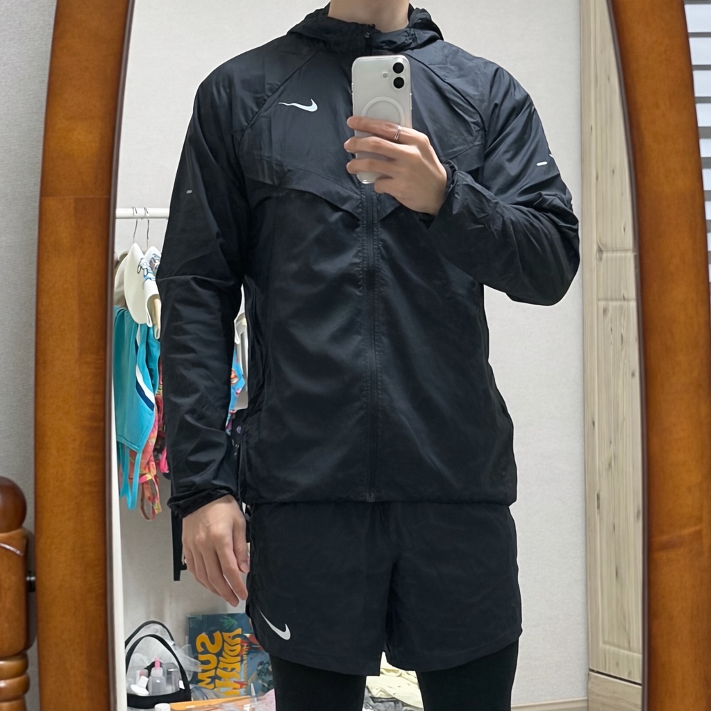 Nike Stride Repel UV Running Jacket Black - Asia, Nike Dri-Fit Stride 5 Inch Brief Lined Running Shorts Black - Asia 착용 스타일 - 1