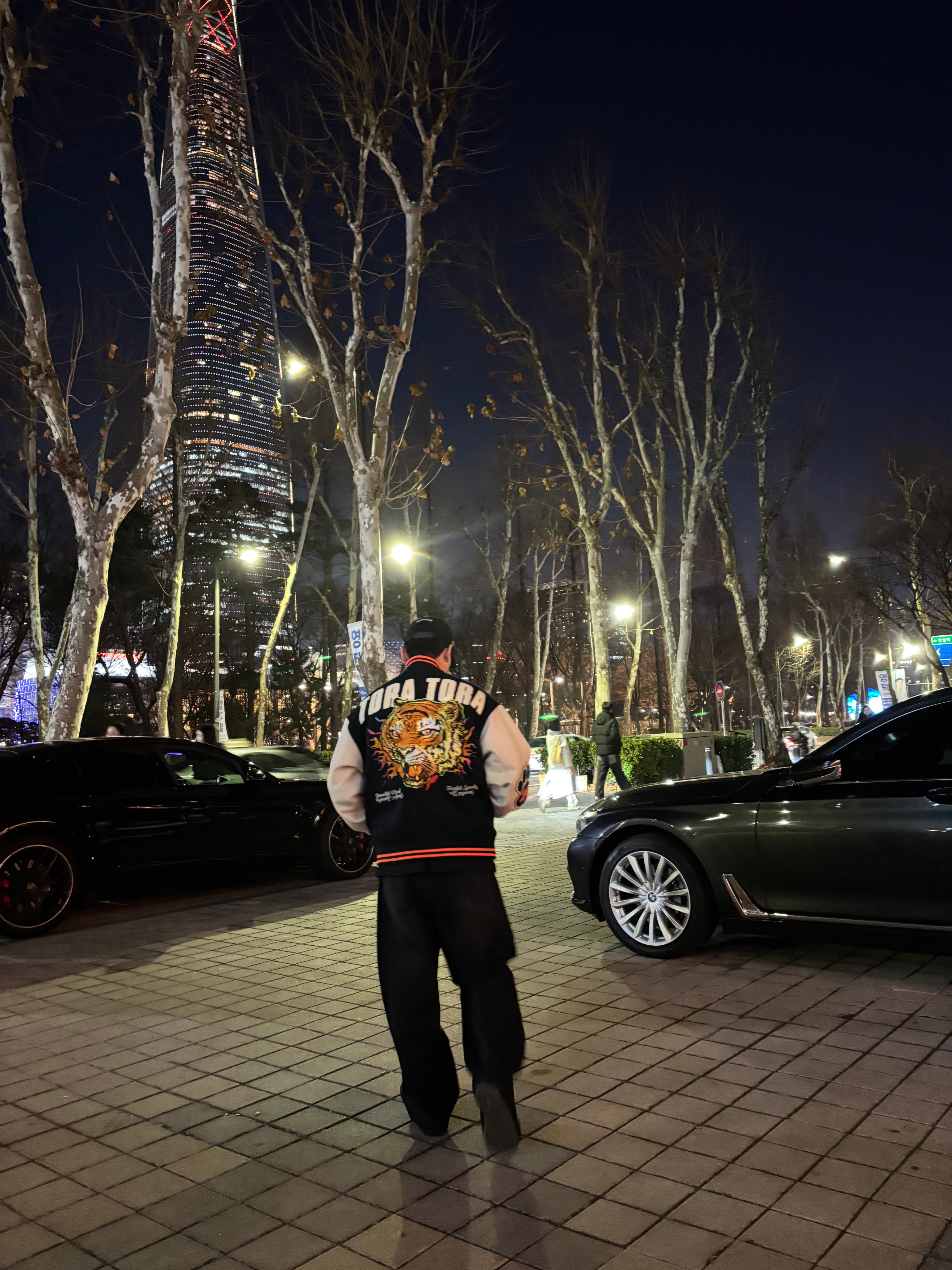 Palace Tora Tora Varsity Jacket Navy - 25SS, Supreme x Dickies Cordura 6-Panel Black - 25FW 착용 스타일 - 3