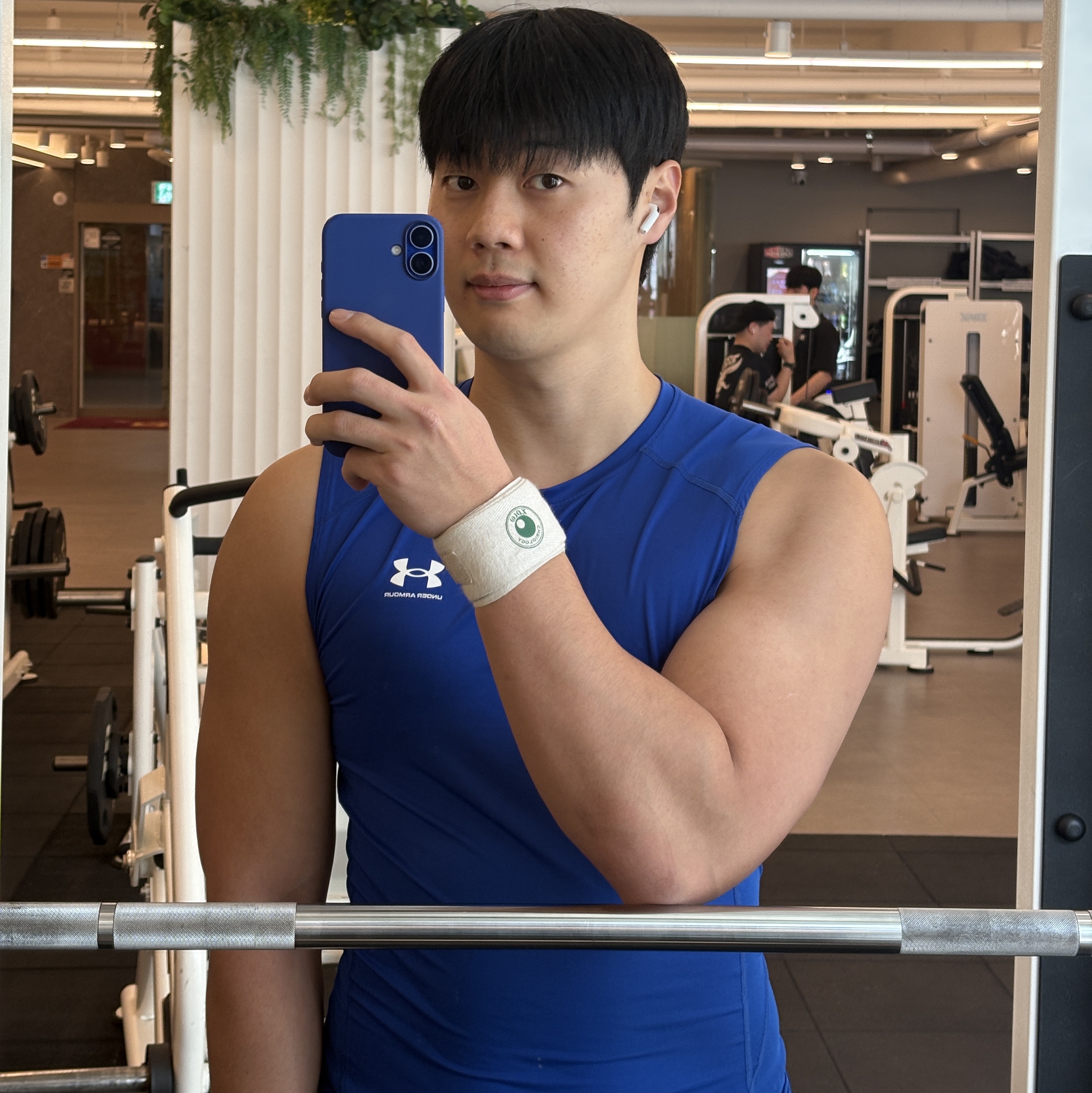 Under Armour HeatGear Sleeveless Black 착용 스타일 - 3