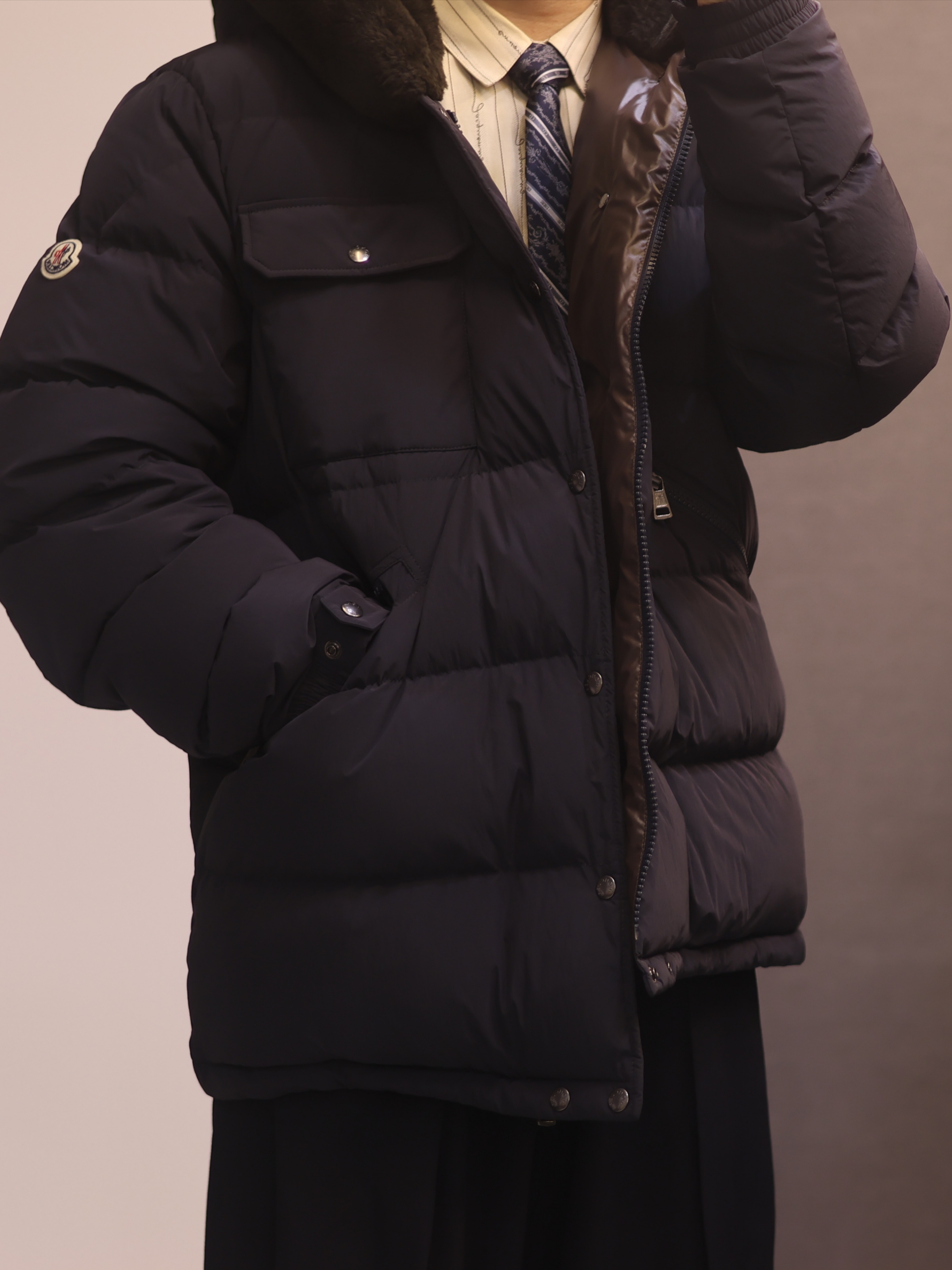 C.P. Company Korea Exclusive D.D. Shell Hooded Down Jacket Lunar Rock - 25FW, Wooyoungmi Wool Wide Folding Pants Black - 25SS 착용 스타일 - 5