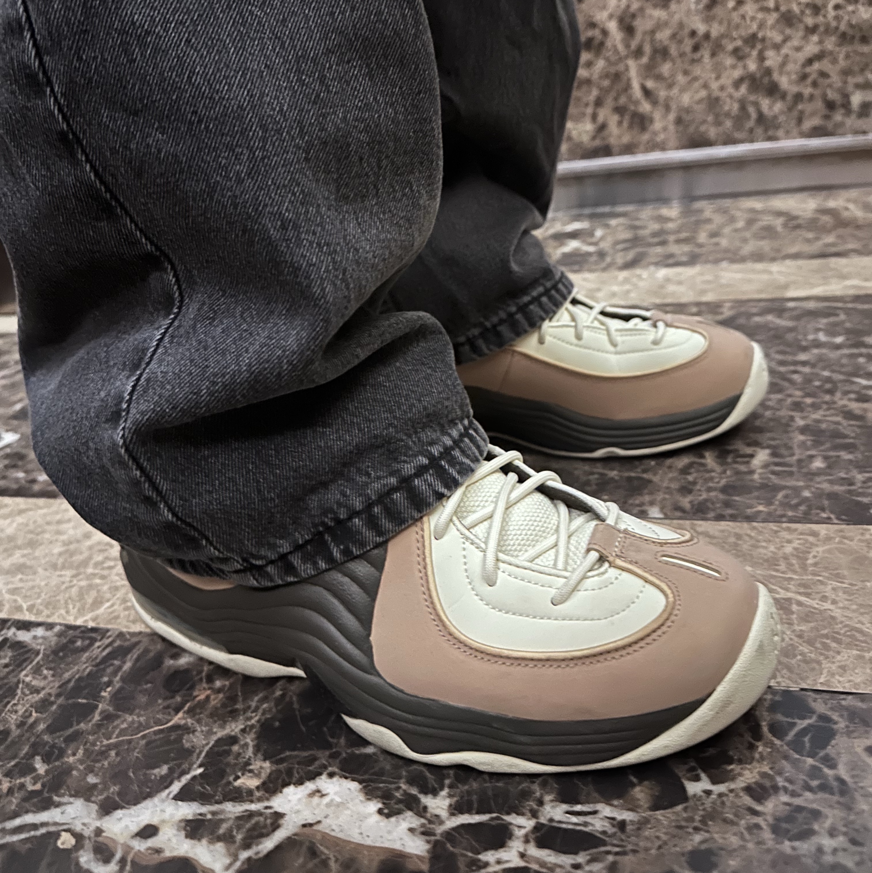 Nike ACG Lava Flow Therma-Fit ADV Jacket Light Khaki Parachute Beige - Asia, Levi's 578™ Baggy Jean Black 착용 스타일 - 2