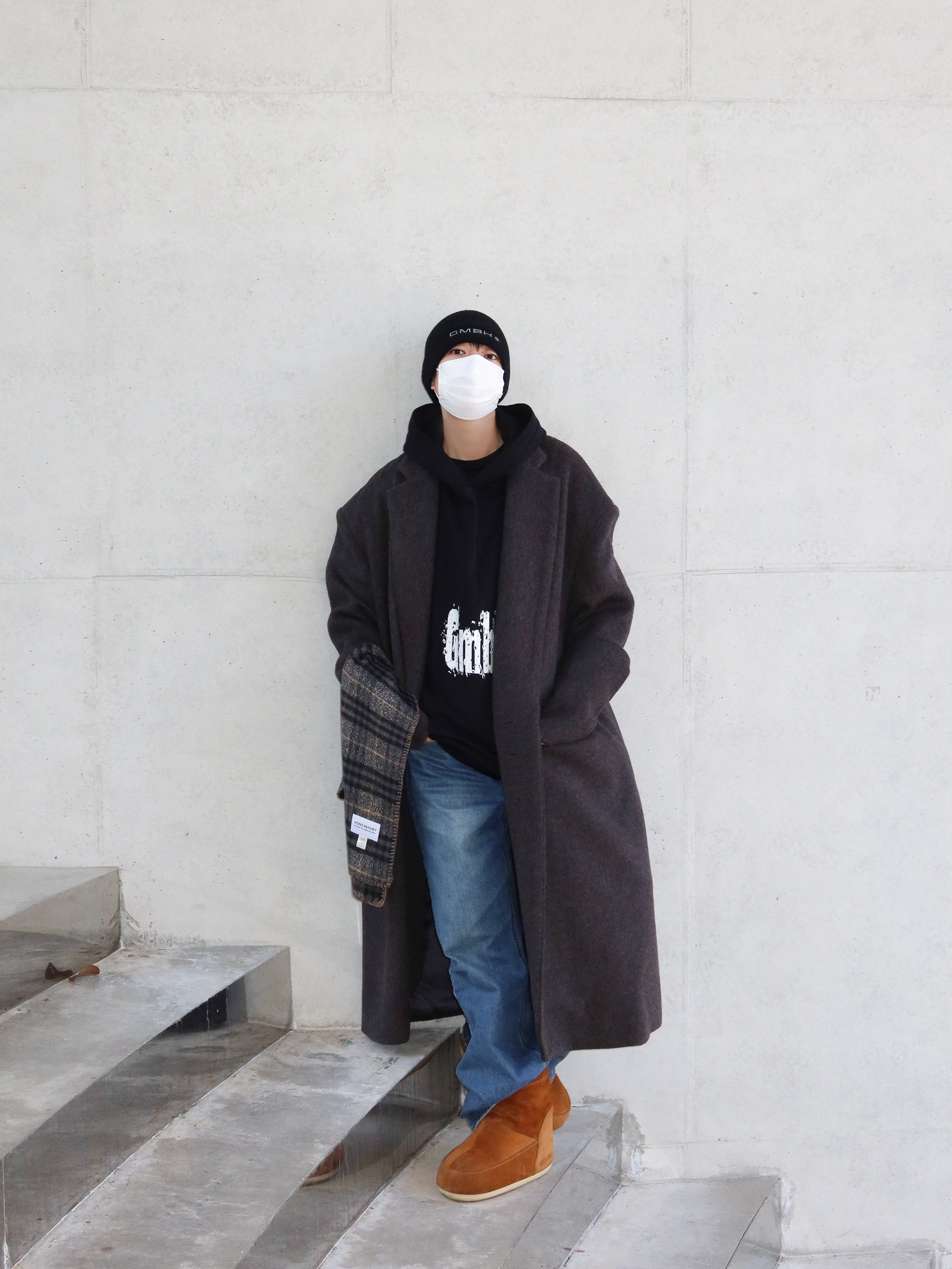 Hono Report Blanket Muffler Gray Check, Hono Report Bell Bottom Denim Pants Blue 착용 스타일 - 5