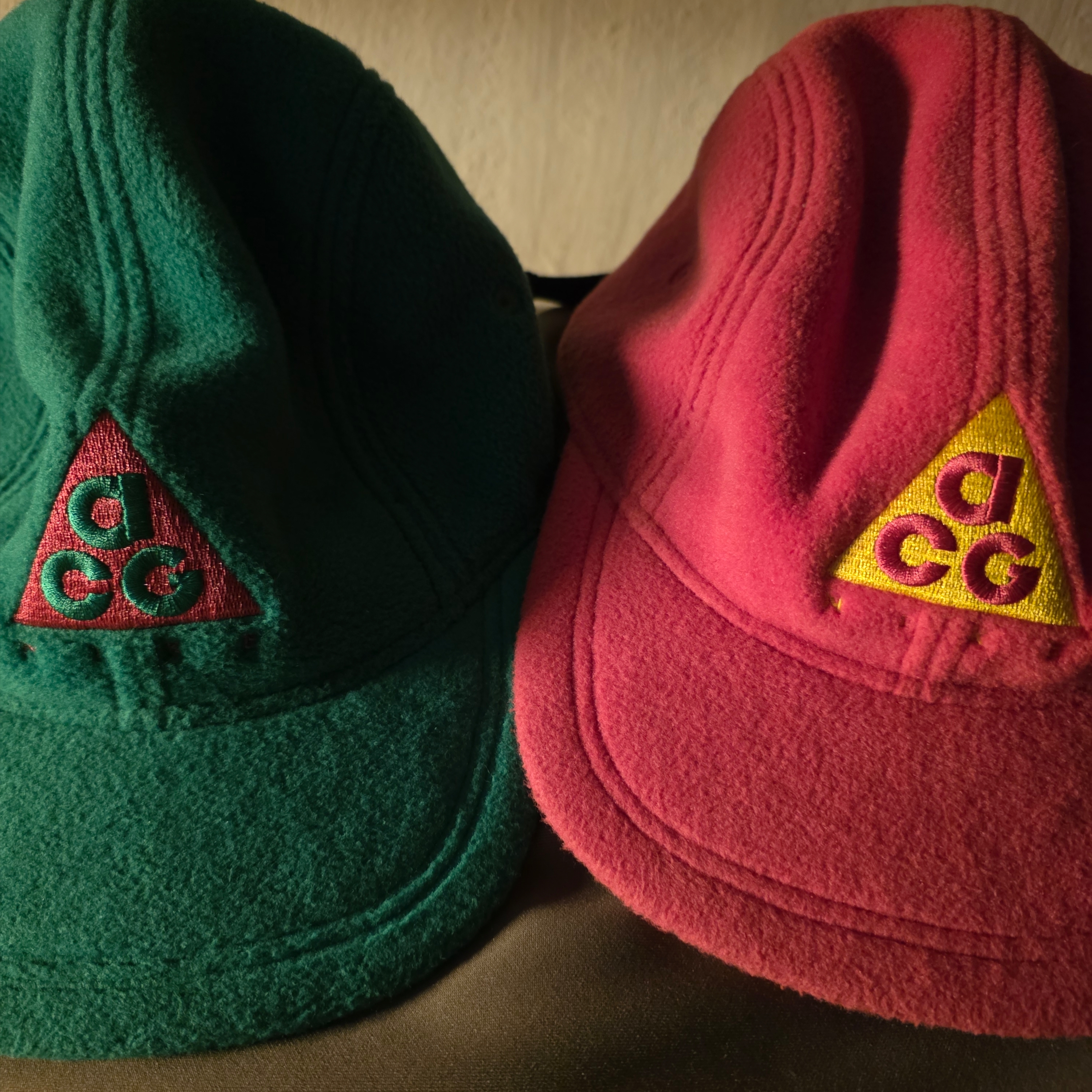 Nike ACG AW84 Fleece Cap Lucid Green, Nike ACG AW84 Fleece Cap Rush Pink 착용 스타일