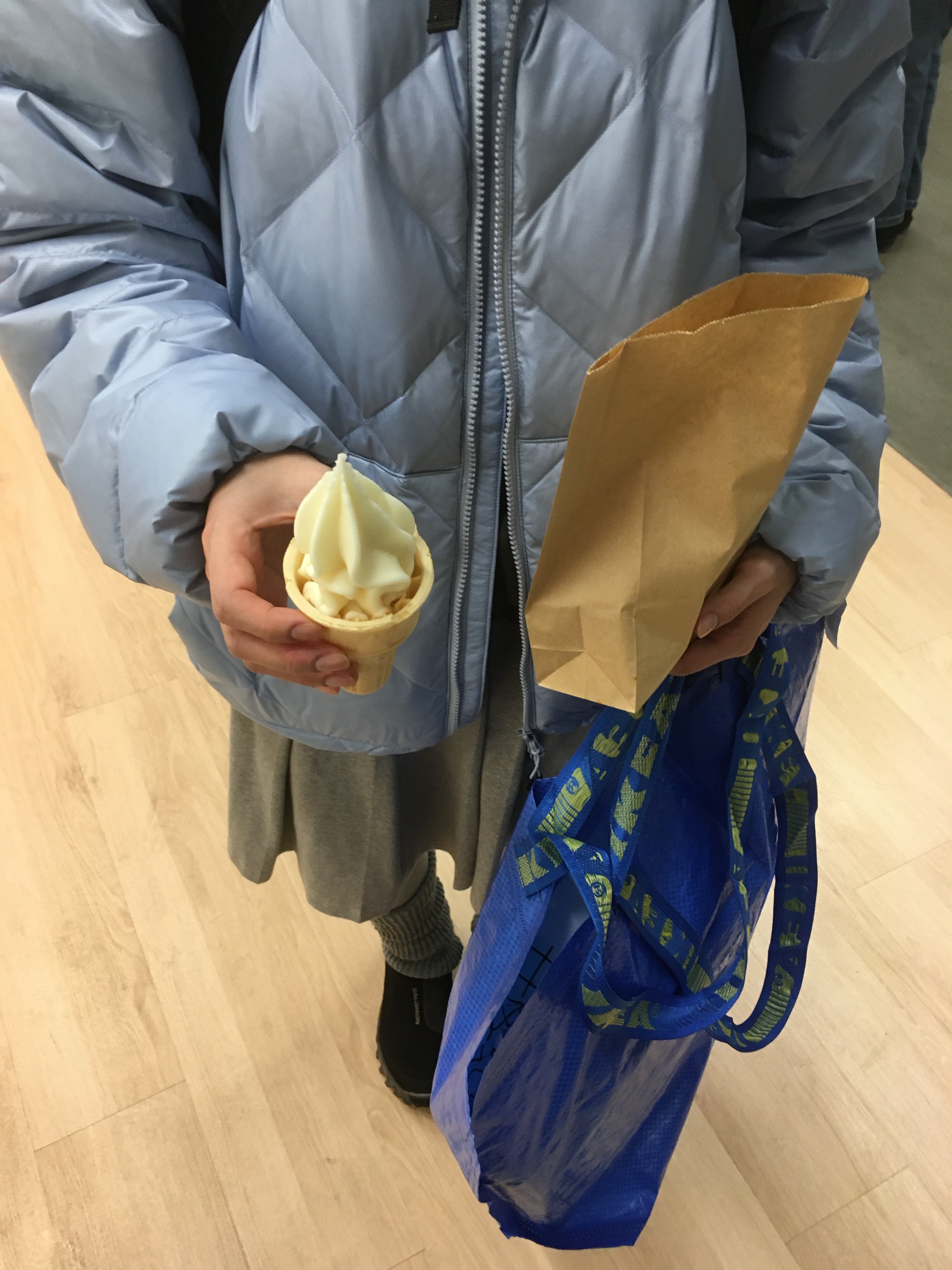 YESEYESEE Wafer Goose Down Jacket Misty Blue 착용 스타일