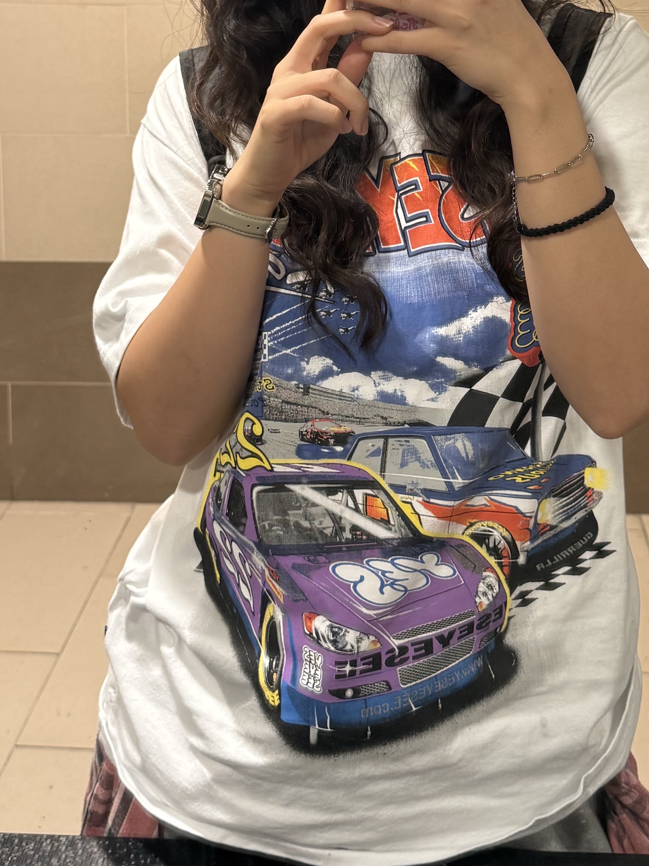 YESEYESEE Racing Tee White 착용 스타일 - 2