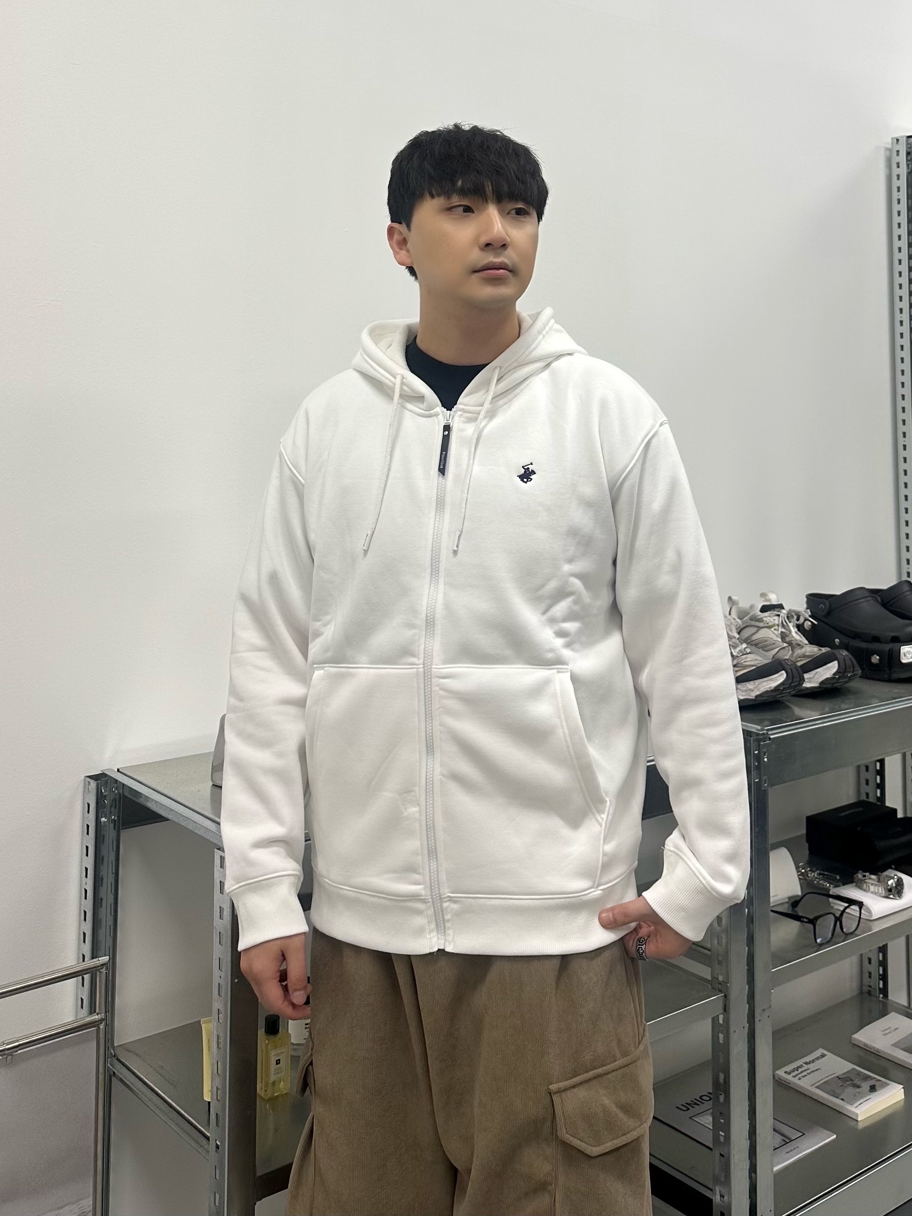 Maison Mihara Yasuhiro Peterson OG Sole Canvas Low Sneakers Black 착용 스타일 - 2