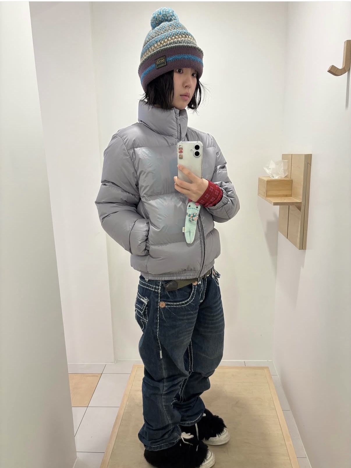 [KREAM 단독] Safarispot Basic Safari Down Jacket Gray, [KREAM 단독] Safarispot 1/2 Basic Safari Down Jacket Gray 착용 스타일